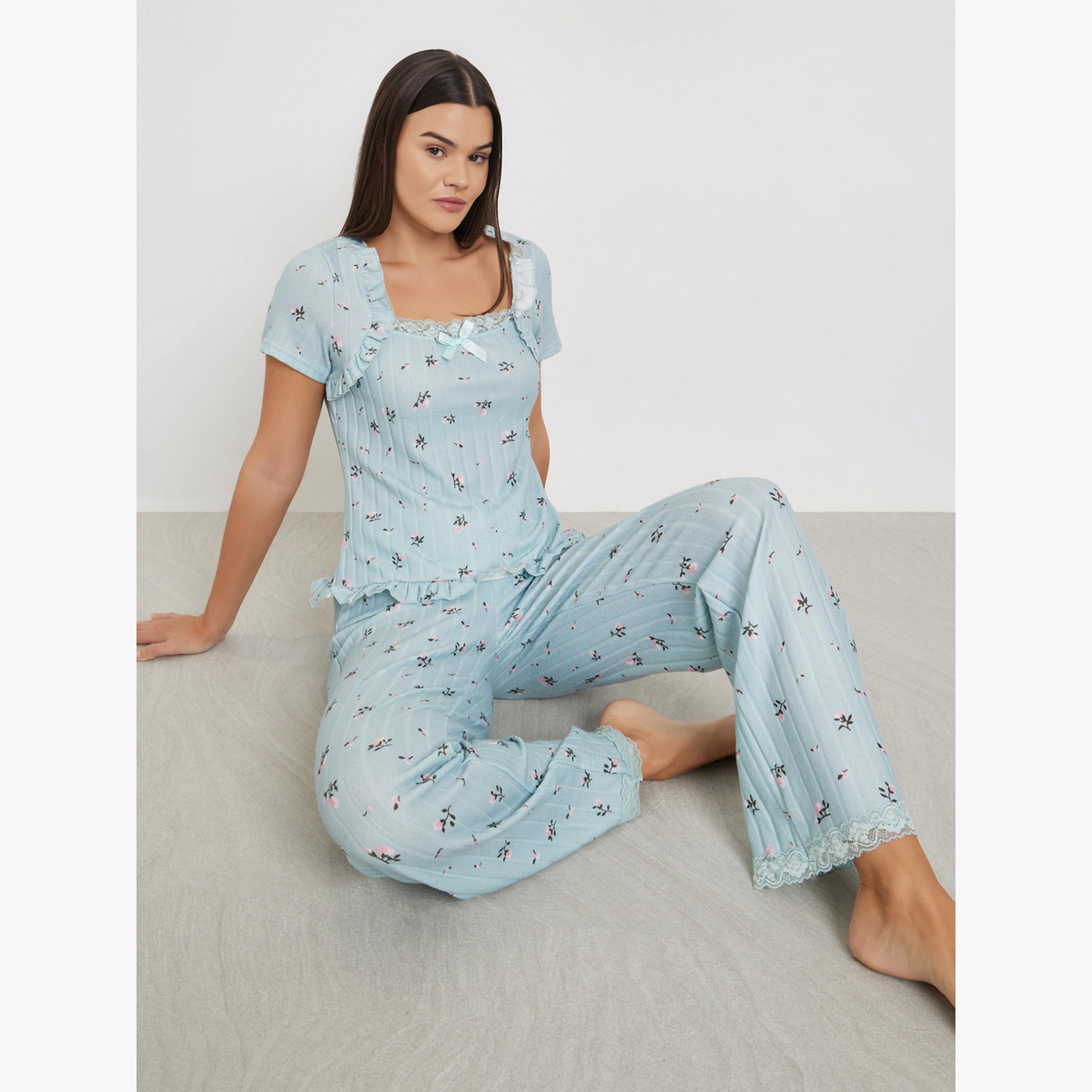 Styli Textured Ditsy Floral Lettuce Hem Bolero Sleeve Top and Pyjama Set-women-clothing-nightwear-pyjamas-longsets-image-2