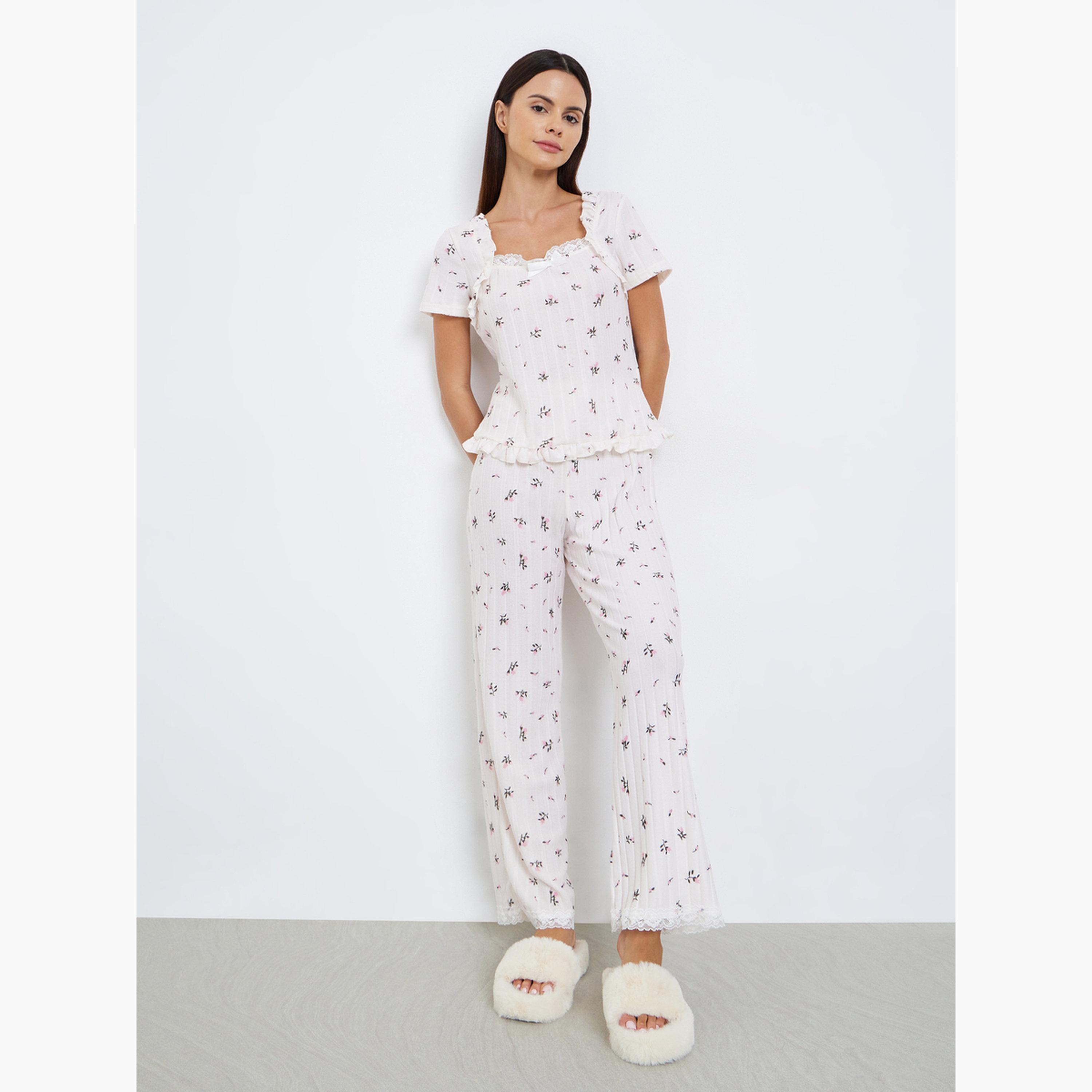 ستايلي - بيجاما نقشة زهور صغيرة حافة متموّجة وأكمام قصيرة واسعة-women-clothing-nightwear-pyjamas-longsets-image-1