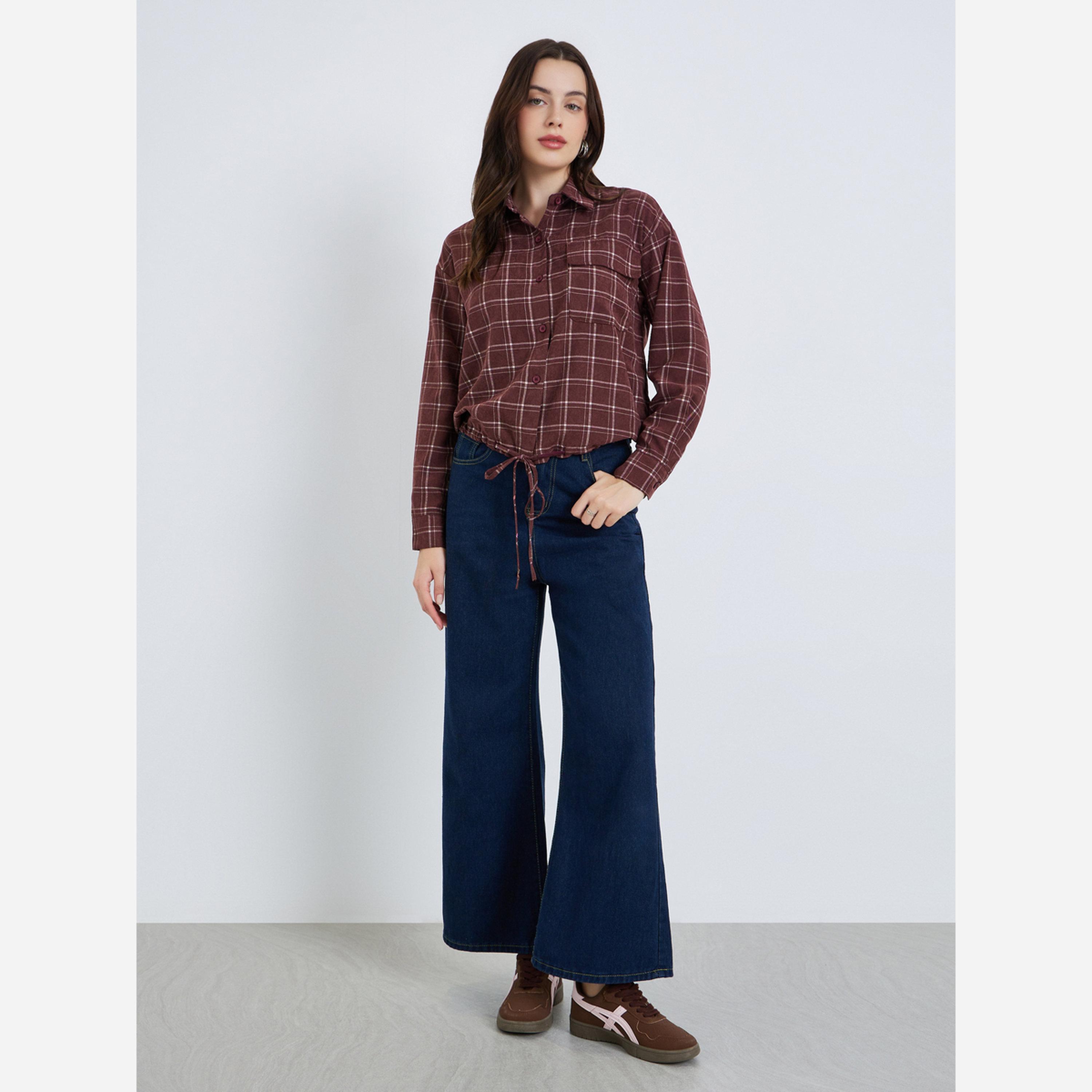 ستايلي - قميص قصير نسائي منقوش لون برغندي مع رباط-women-clothing-shirtsandblouses-shirts-image-2