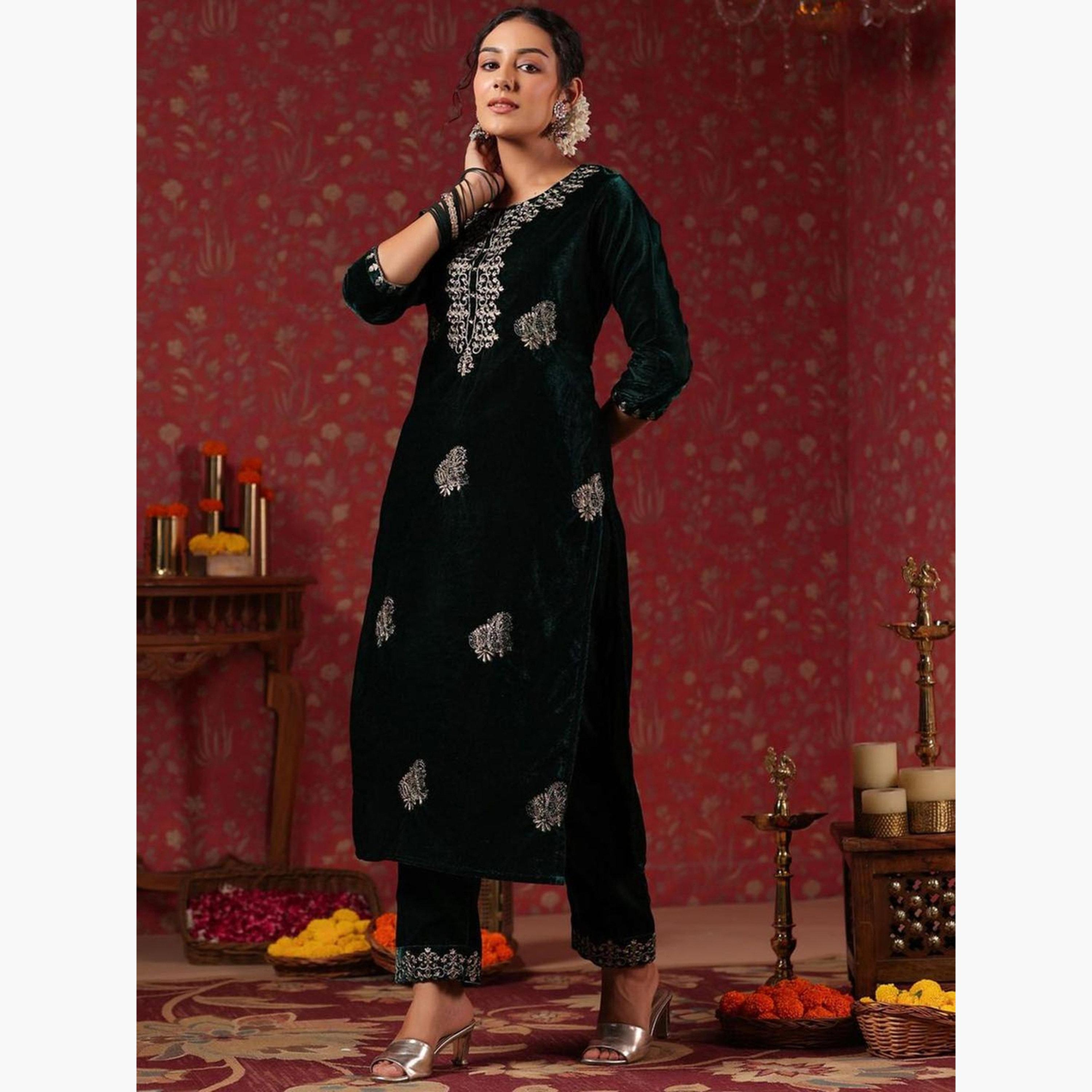 Ishin X Styli Emerald Green Velvet Kurta and Pants Set-women-clothing-ethnicwear-kurtasets-image-4