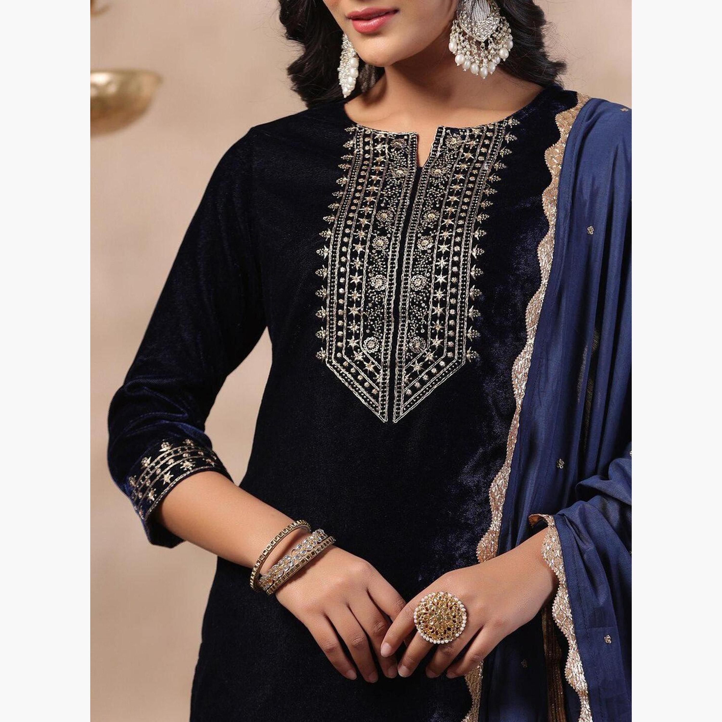 إيشين - طقم كورتا مخملي أزرق داكن مع بنطال ووشاح-women-clothing-ethnicwear-kurtasets-image-2