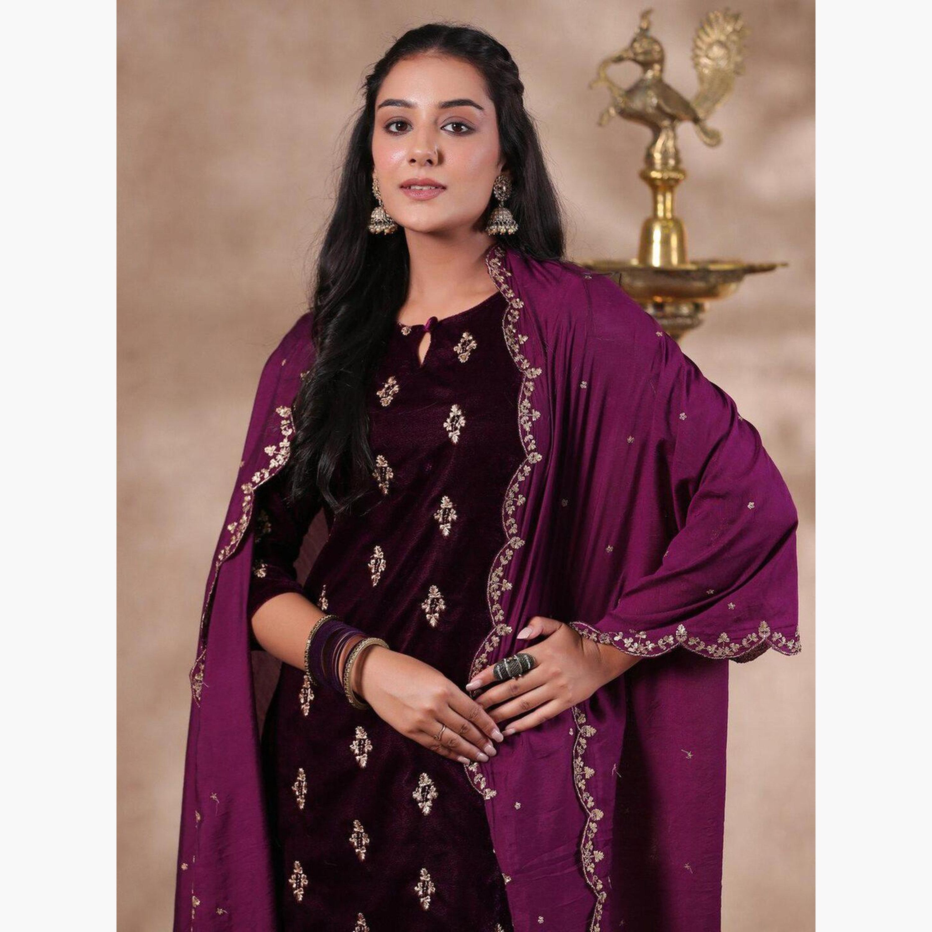إيشين - طقم كورتا مخملي أرجواني مع بنطال دوباتا-women-clothing-ethnicwear-kurtasets-image-2