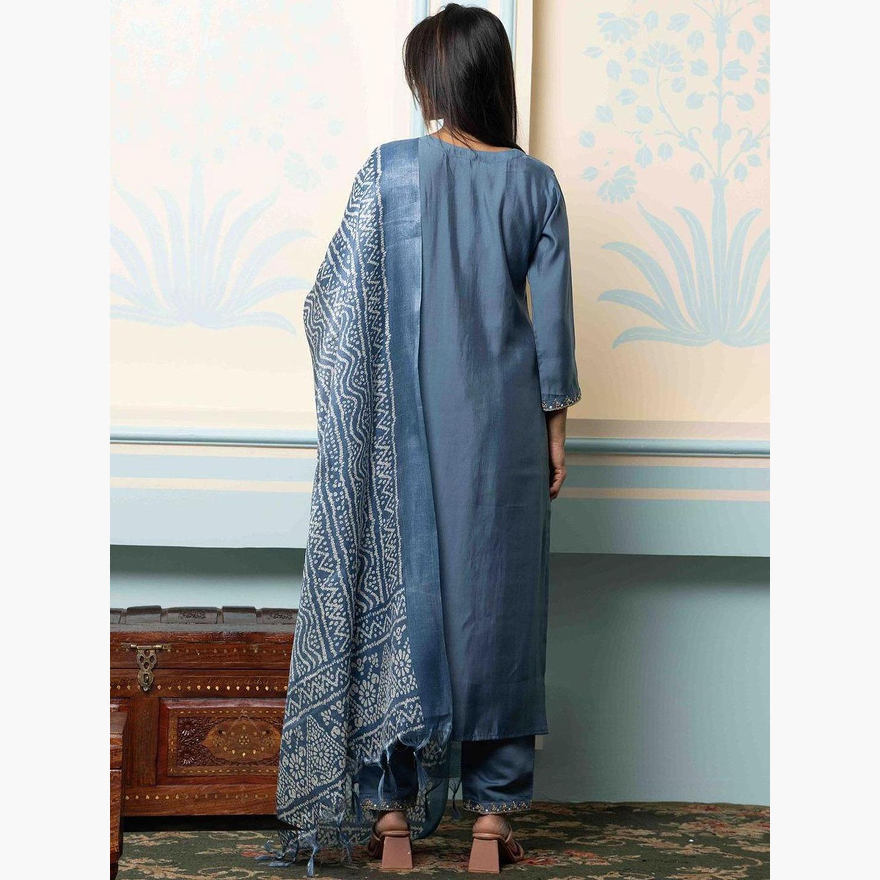 Ishin X Styli Grey Silk Blend Kurta with Pant and Dupatta Set-women-clothing-ethnicwear-kurtasets-image-4