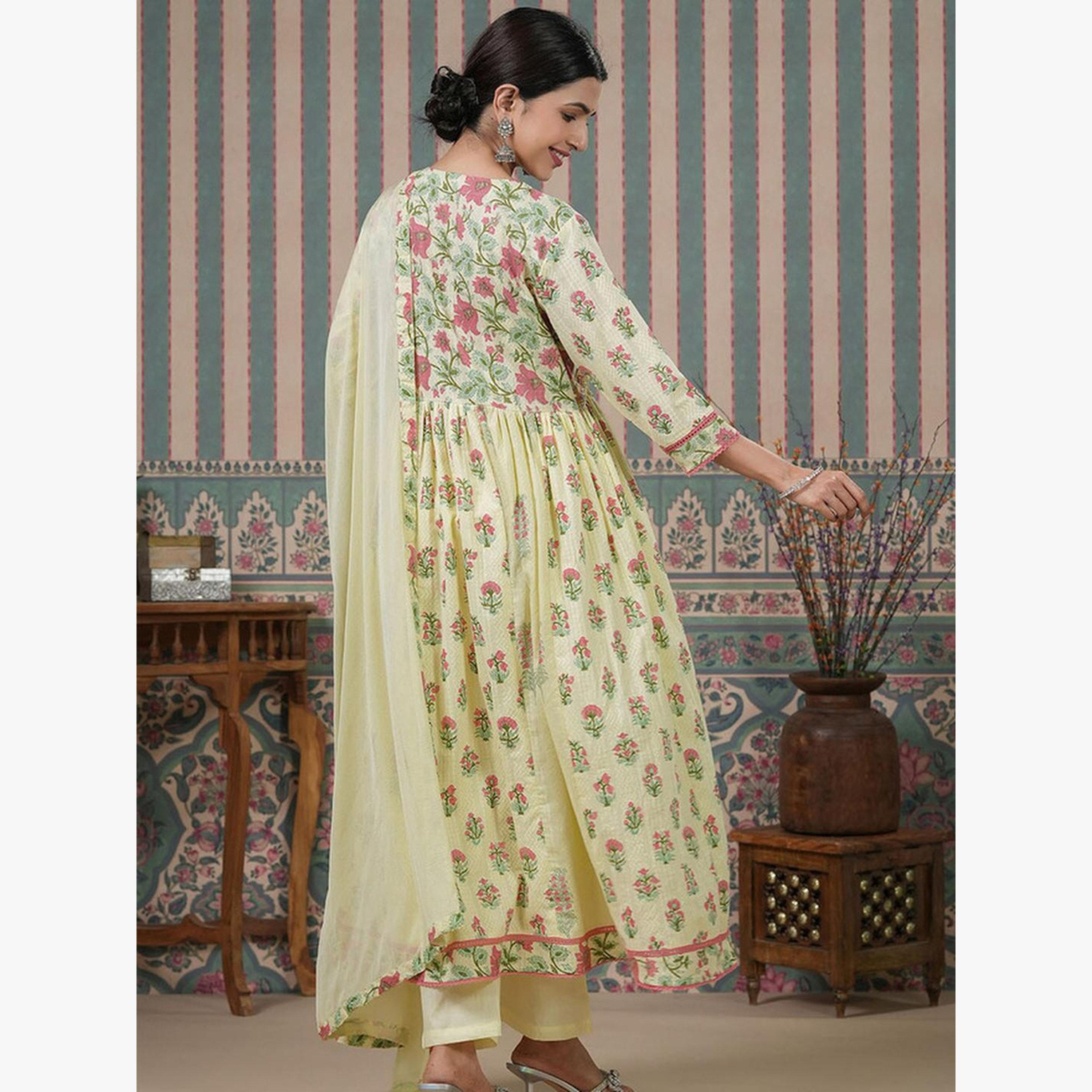 Ishin Women Cotton Dobby Kurta with Pants and Dupatta Set-women-clothing-ethnicwear-kurtasets-image-4