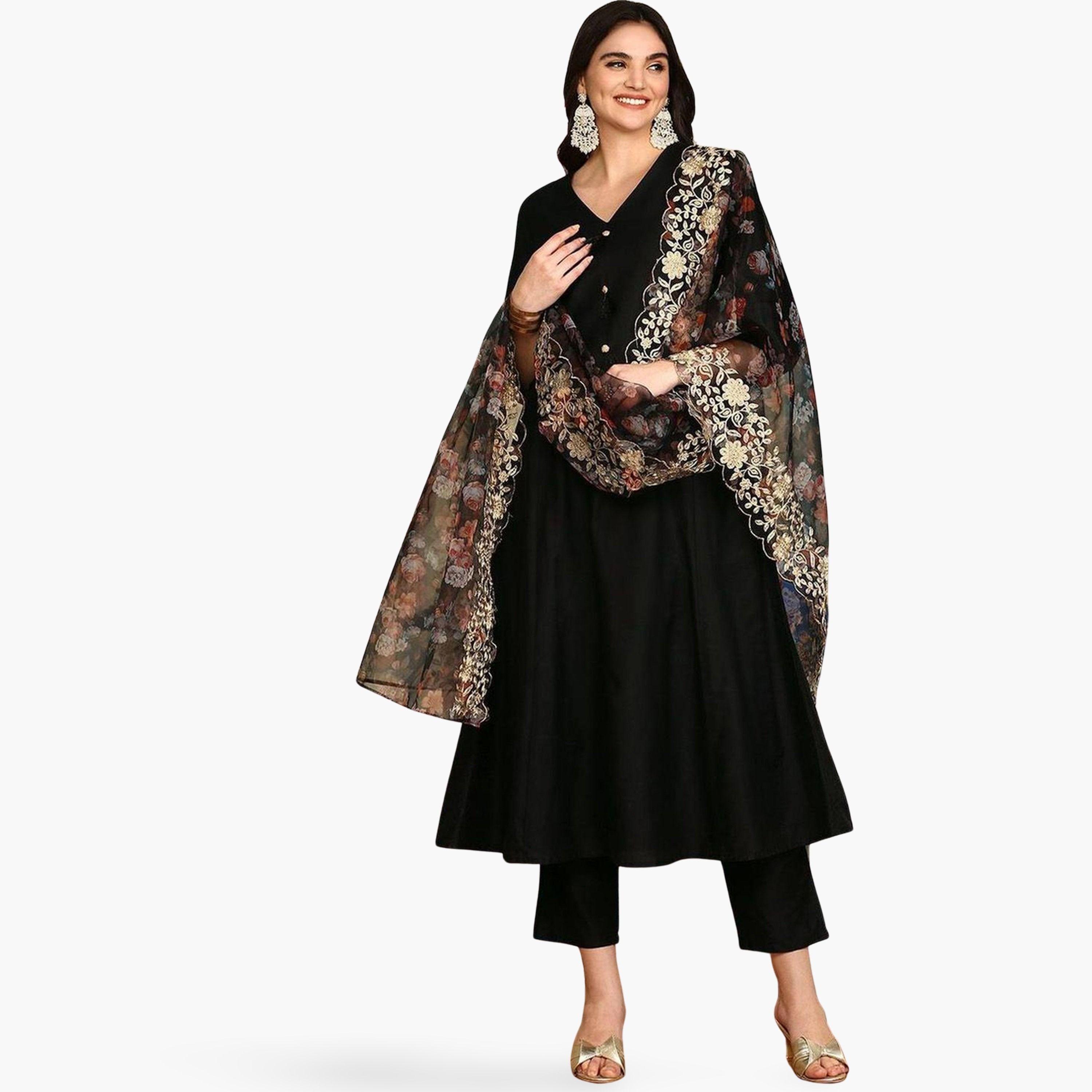 Ishin Women Black Kurta with Pants and Dupatta Set-women-clothing-ethnicwear-kurtasets-image-1