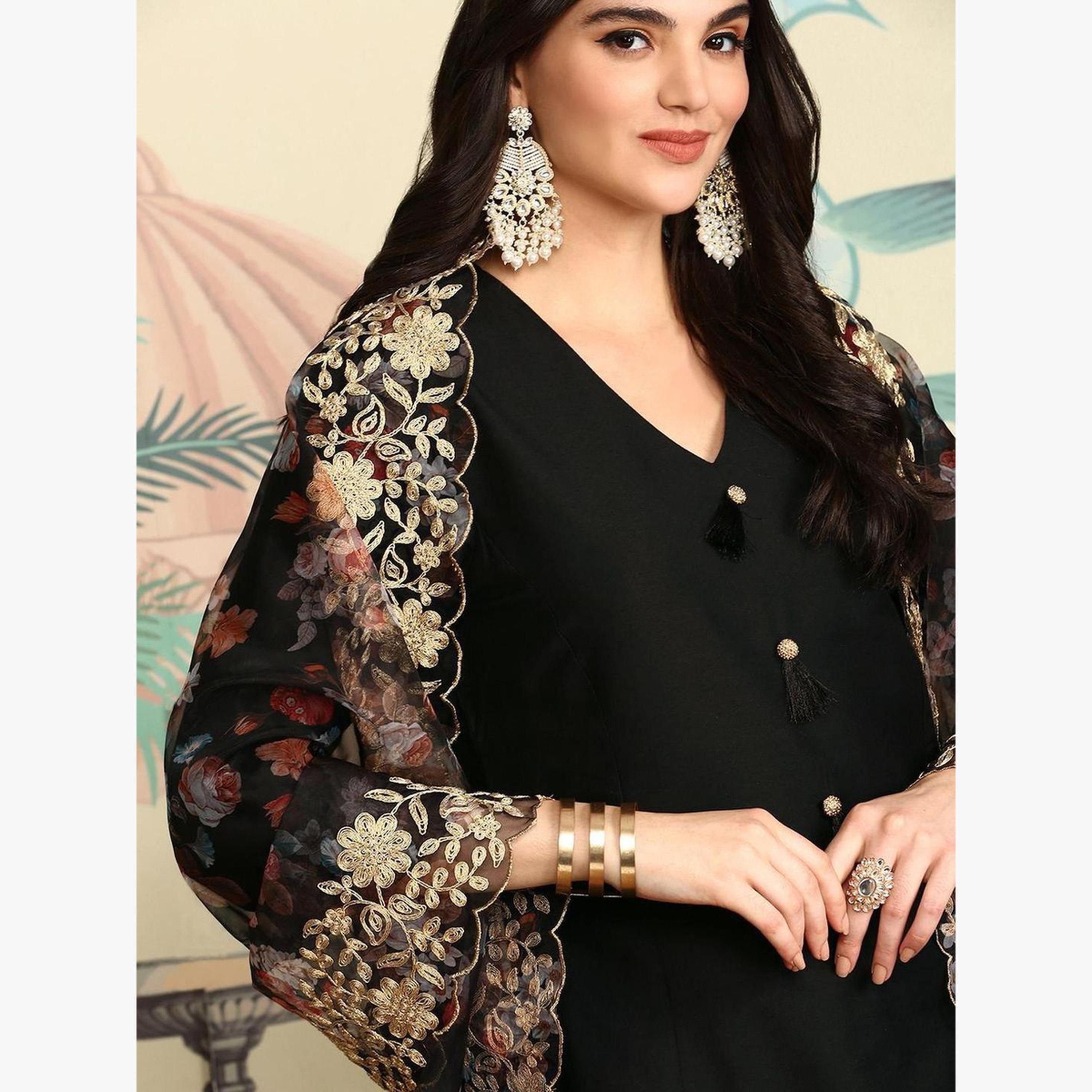 Ishin Women Black Kurta with Pants and Dupatta Set-women-clothing-ethnicwear-kurtasets-image-2