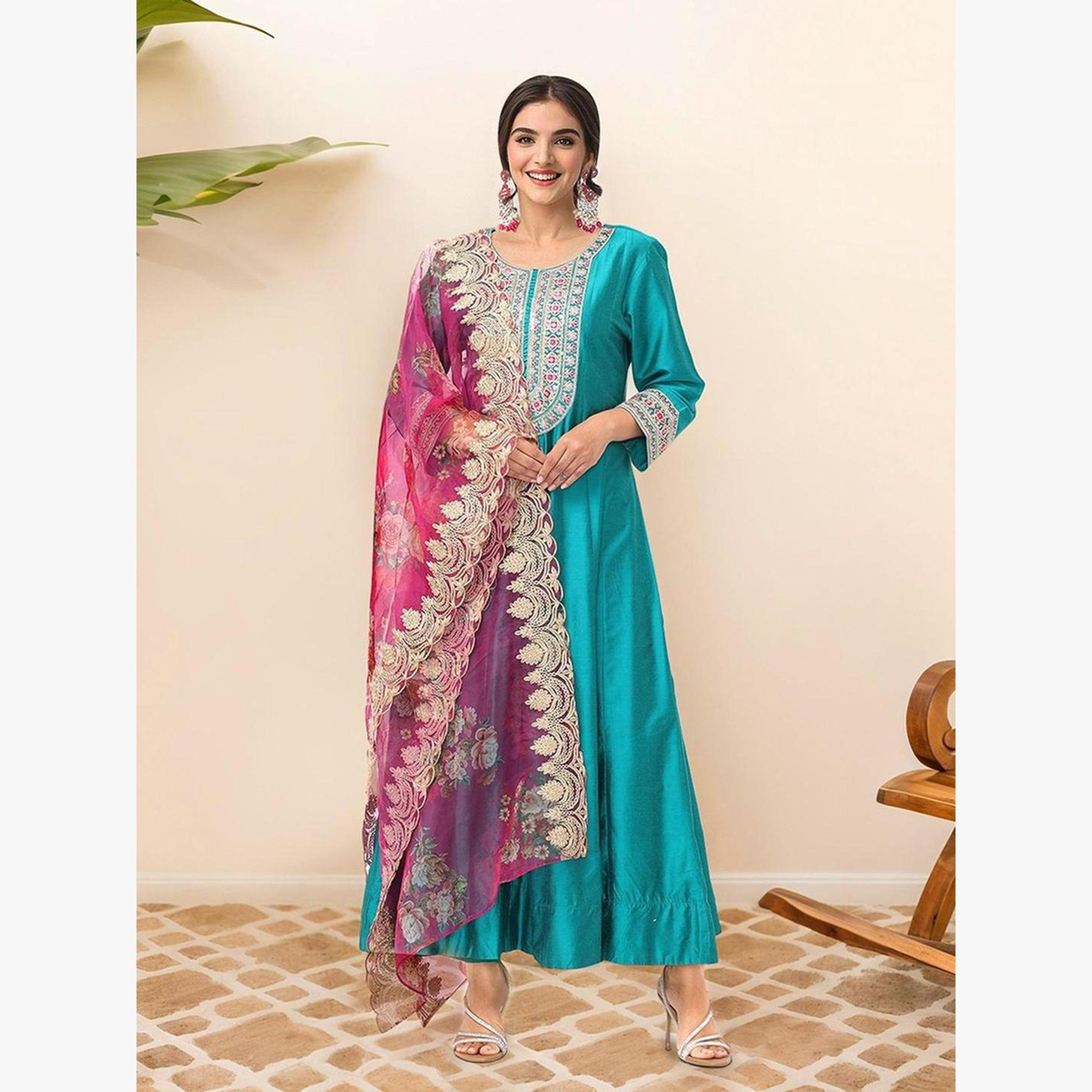 طقم كورتا مطرزة وبنطال مع دوباتا-women-clothing-ethnicwear-kurtasets-image-2