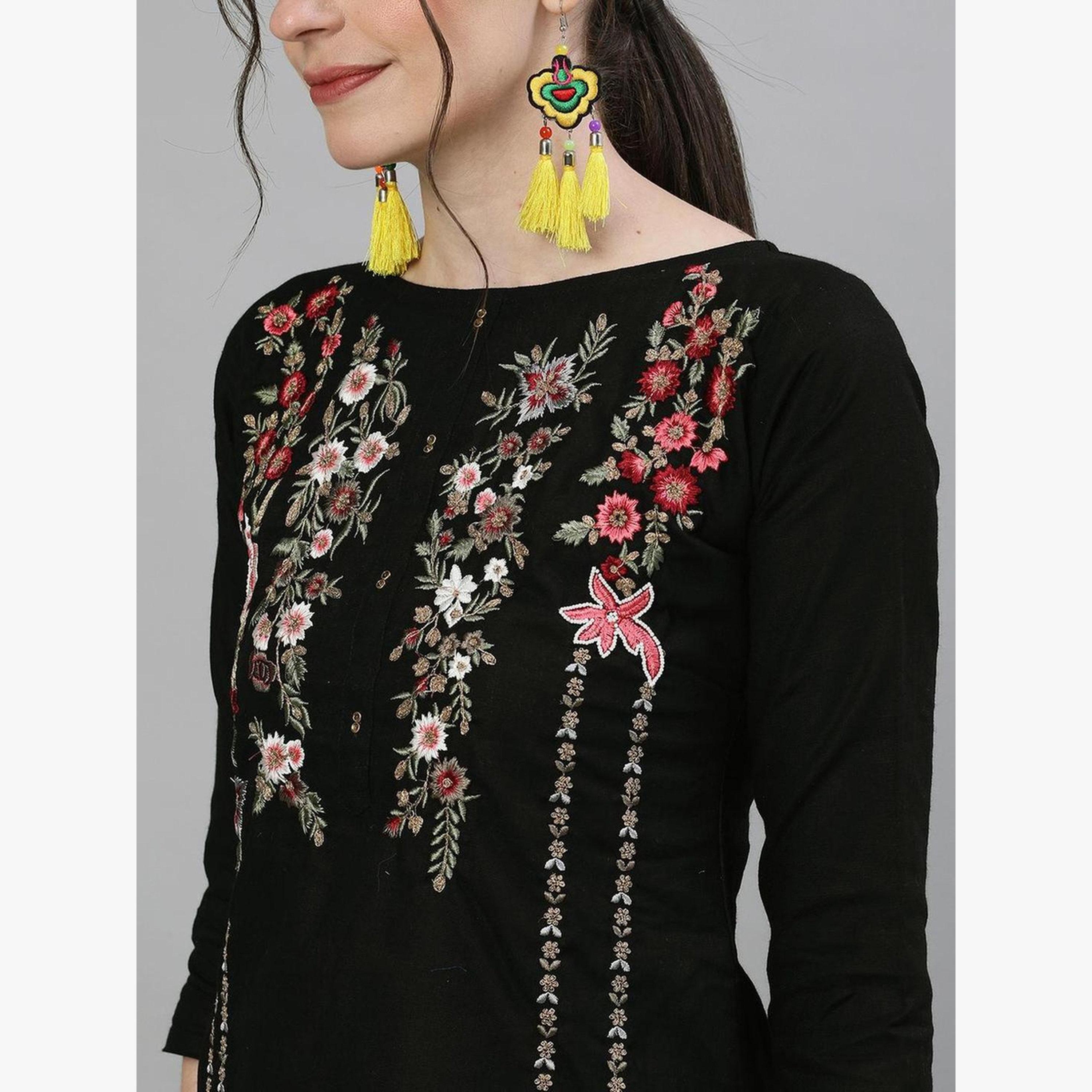 طقم كورتا مطرزة وبنطال-women-clothing-ethnicwear-kurtasets-image-3