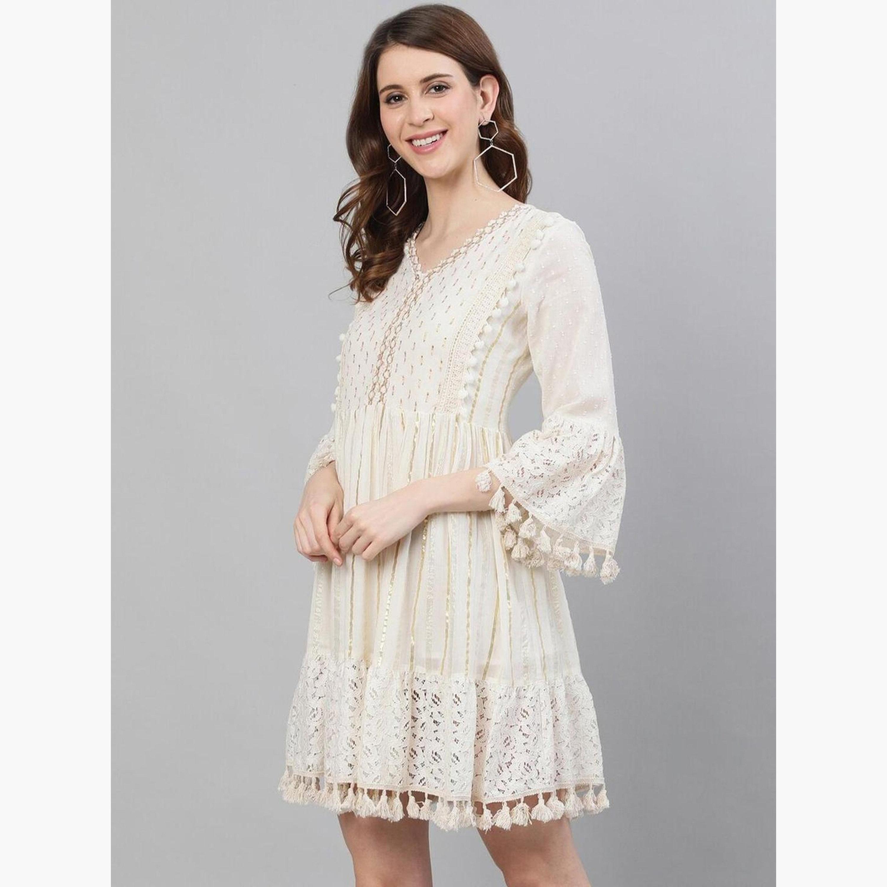 إيشين - فستان قصير مزين بالشراشيب مع بطانة من الدانتيل-women-clothing-dresses-image-2