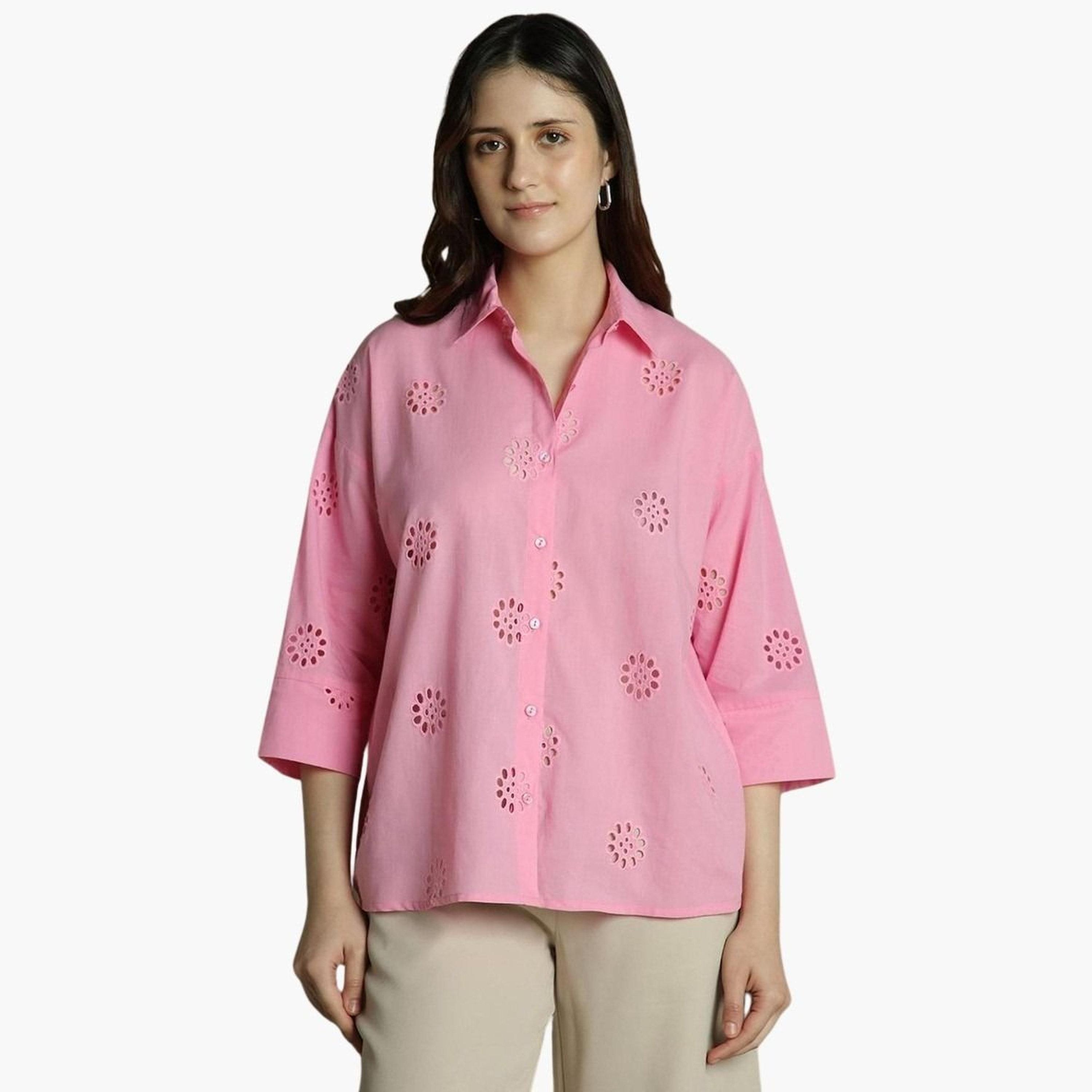 دينيس لينغو - قميص شيفلي كاجوال مريح باللون الوردي للنساء-women-clothing-shirtsandblouses-shirts-image-6