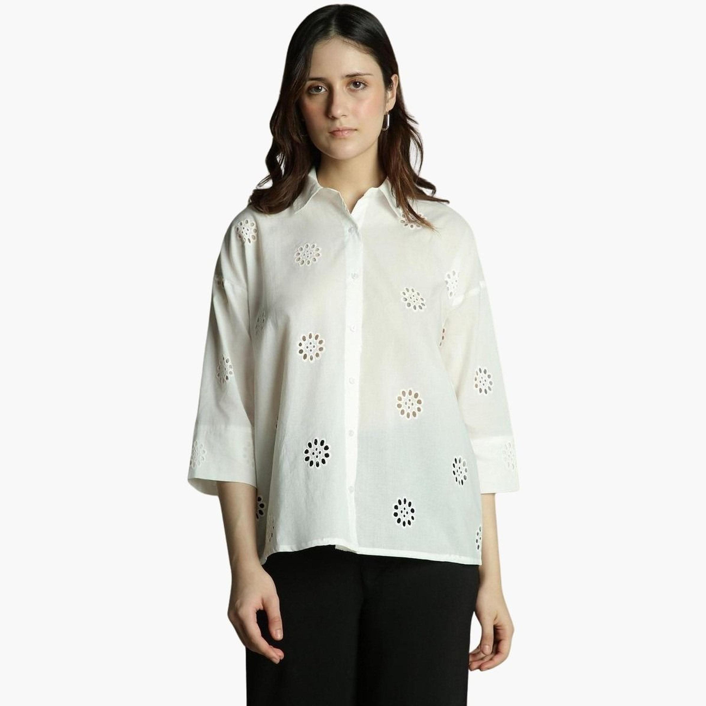 دينيس لينغو - قميص شيفلي كاجوال أبيض مريح للنساء-women-clothing-shirtsandblouses-shirts-image-1