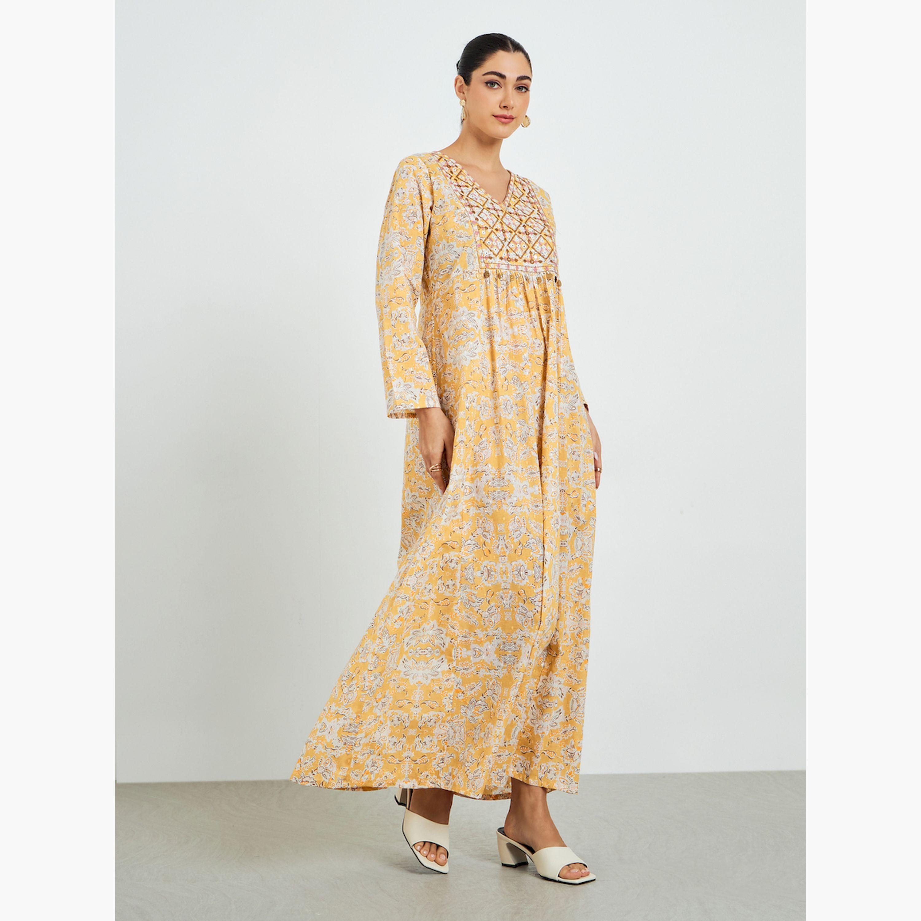 جلابية بحافة واسعة ومطرزة بطبعة زهور-women-arabicclothing-jalabiyas-image-3