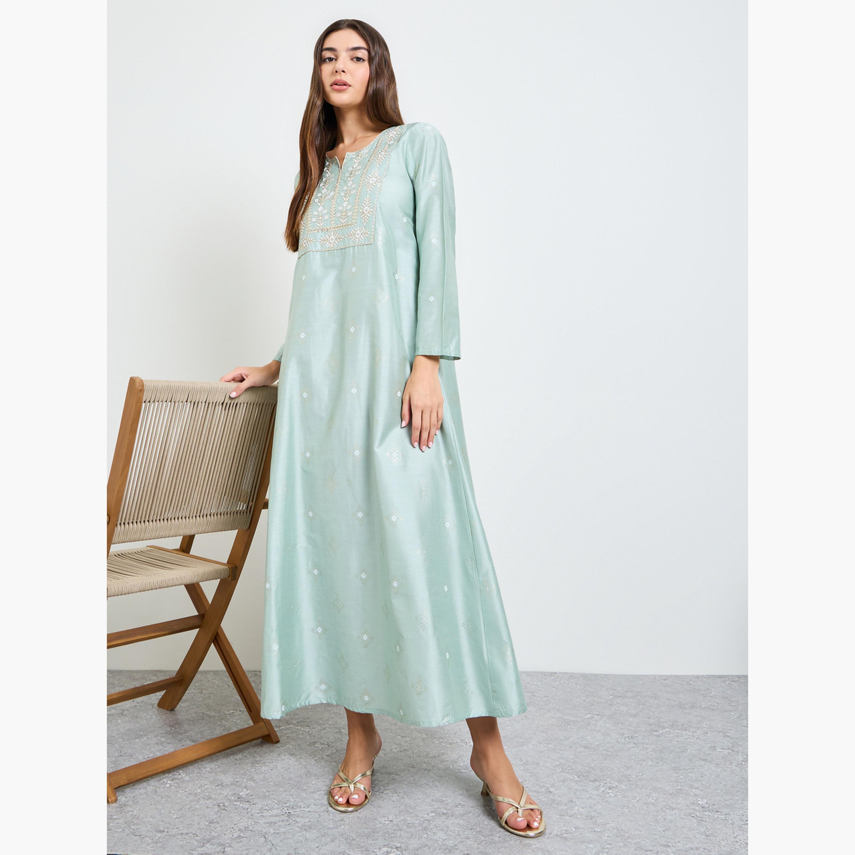Amirah X Styli Green Embroidered A-Line Jalabiya-women-arabicclothing-jalabiyas-image-3