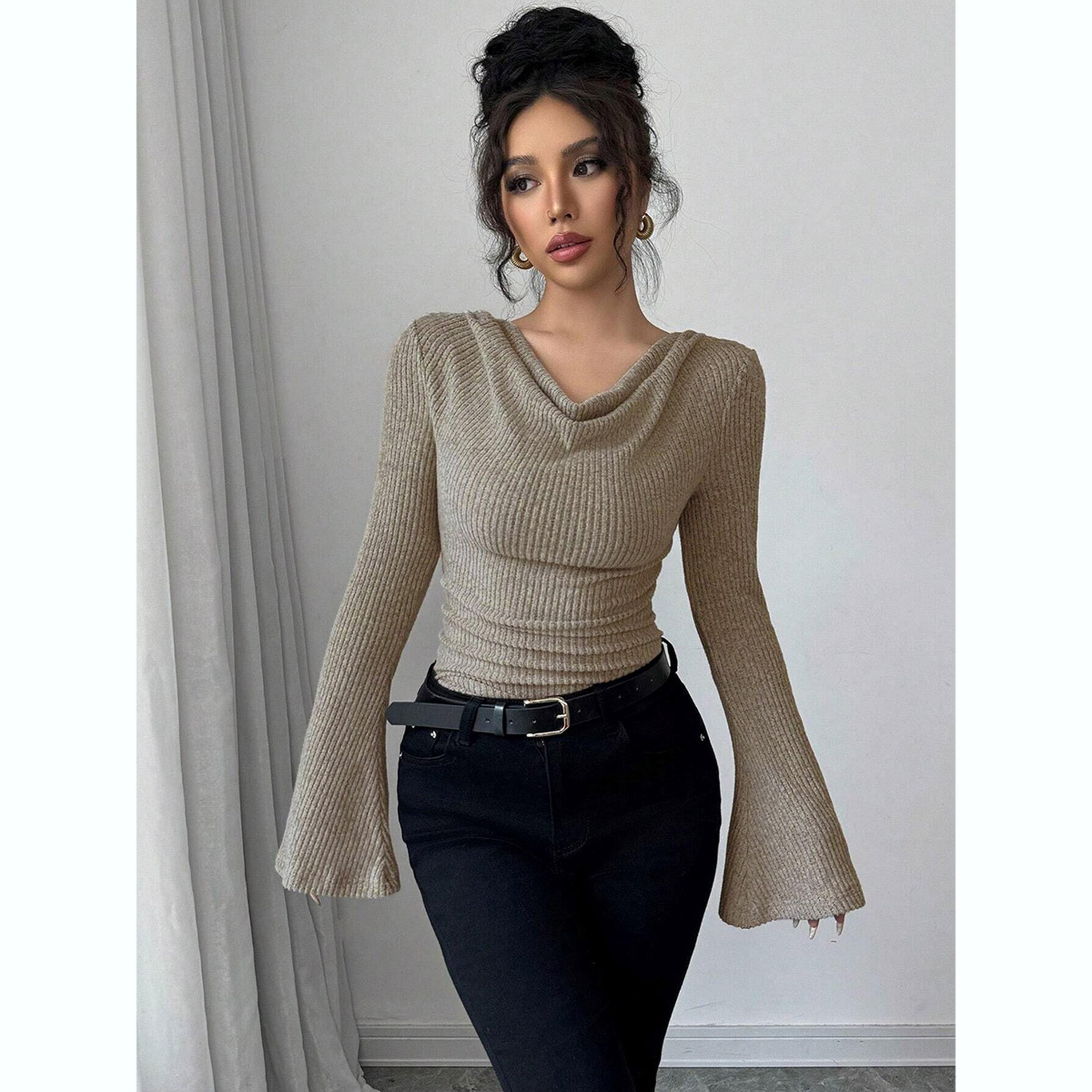 تيك تو - بلوزة نسائية رمادية محبوكة برقبة منخفظة-women-clothing-shirtsandblouses-blouses-image-2