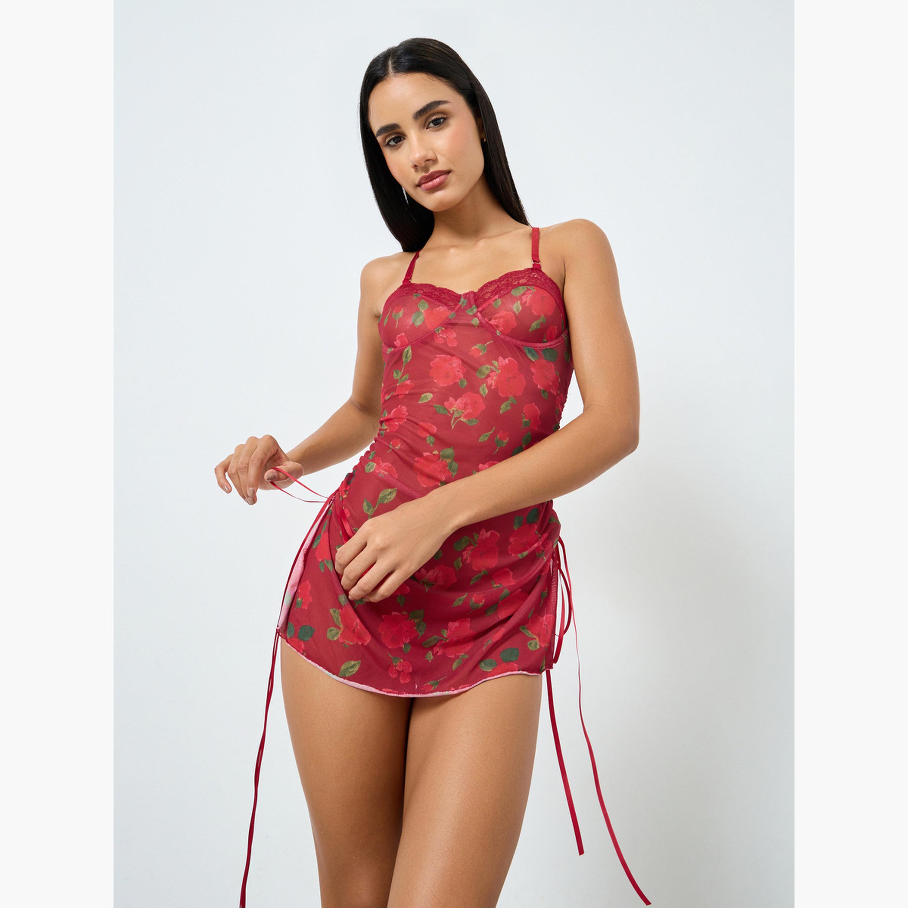 طقم قميص داخلي قصير بطبعة زهور وتفاصيل دانتيل مع سروال داخلي-women-clothing-lingerie-lingeriesets-image-1
