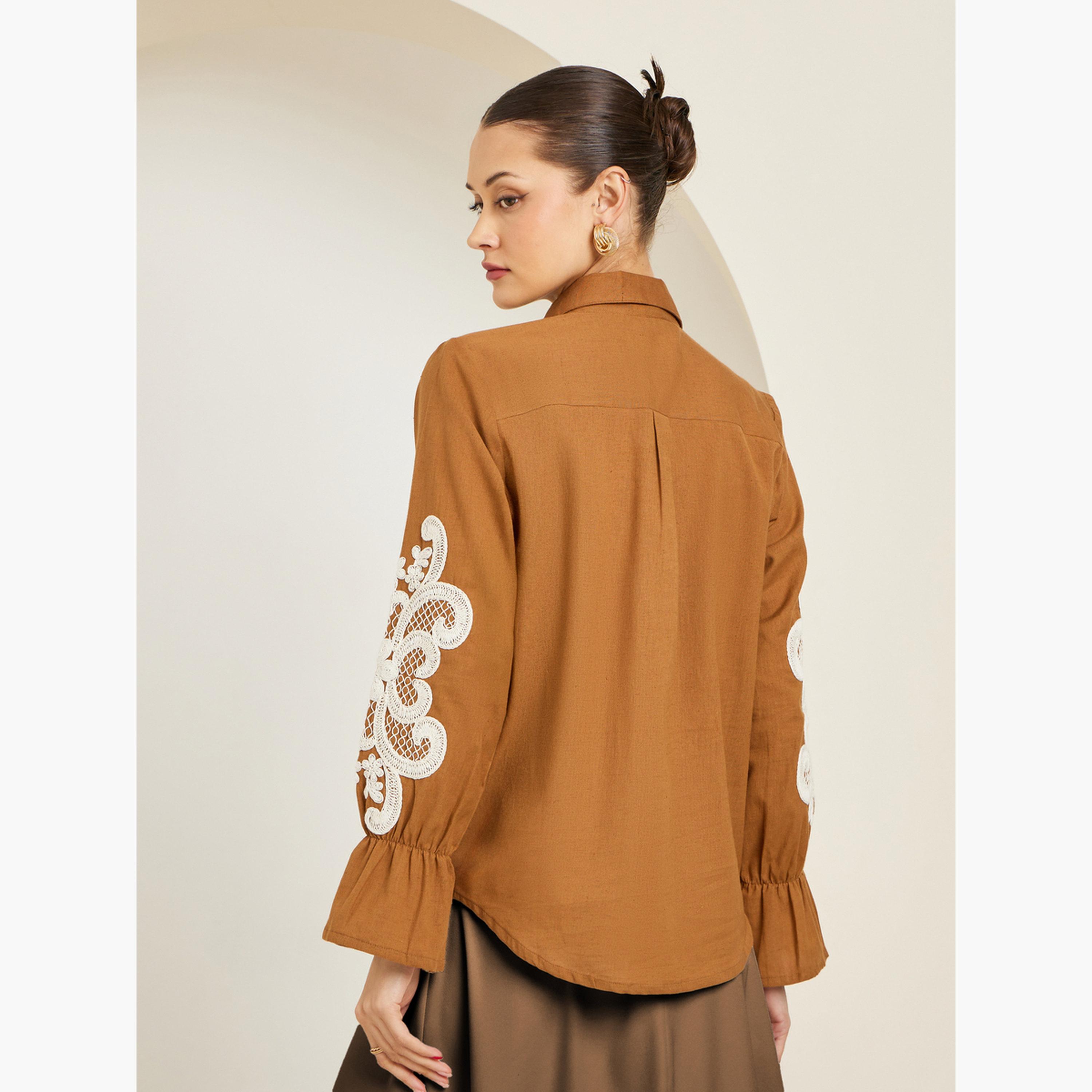 بلوزة بتفاصيل مُطرّزة بنمط بيزلي-women-clothing-shirtsandblouses-shirts-image-5