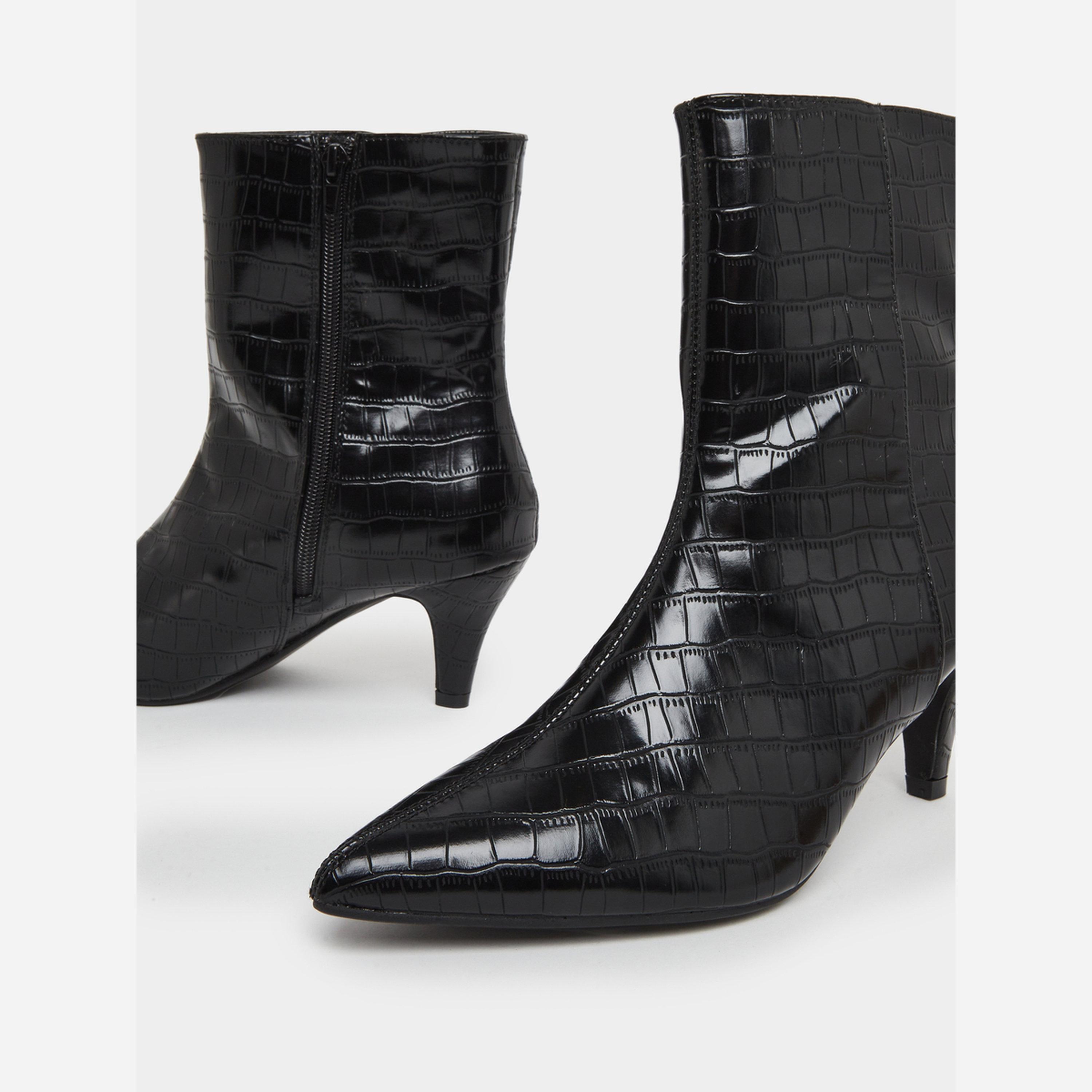 Styli Women Black Croc-Embossed Ankle Boots-women-shoes-boots-image-5