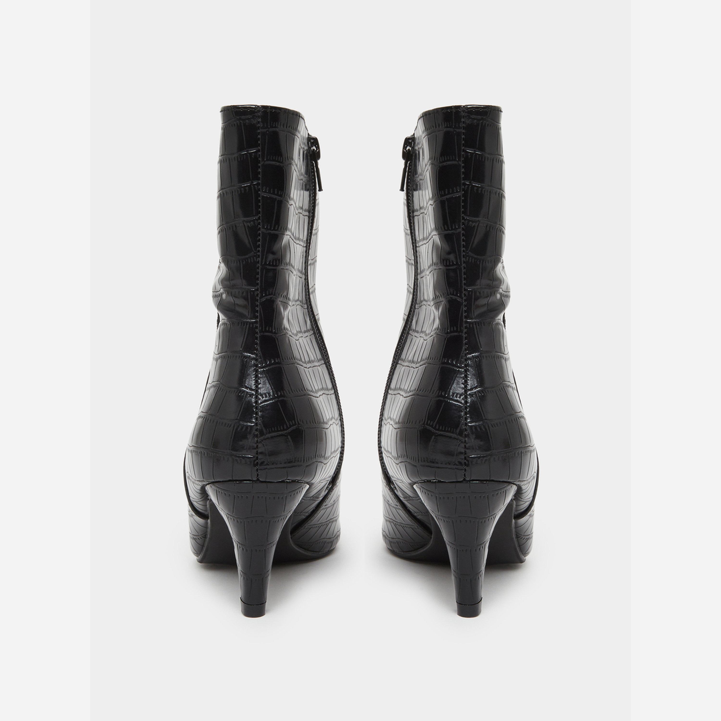 ستايلي - حذاء نسائي لون أسود بكعب قصير طبعة جلد التمساح-women-shoes-boots-image-6