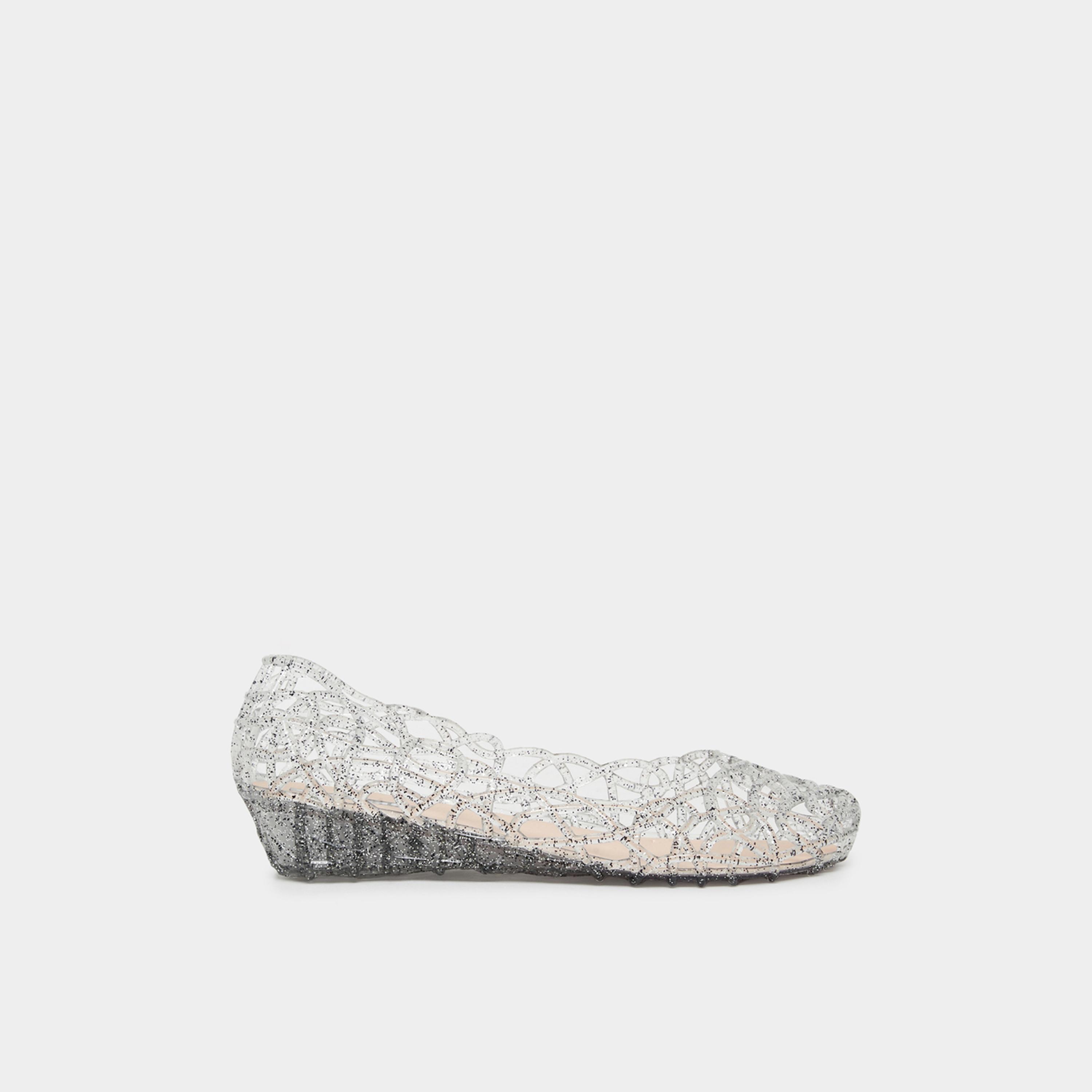 ستايلي - حذاء مسطح لامع للنساء-women-shoes-sandals-flats-image-3