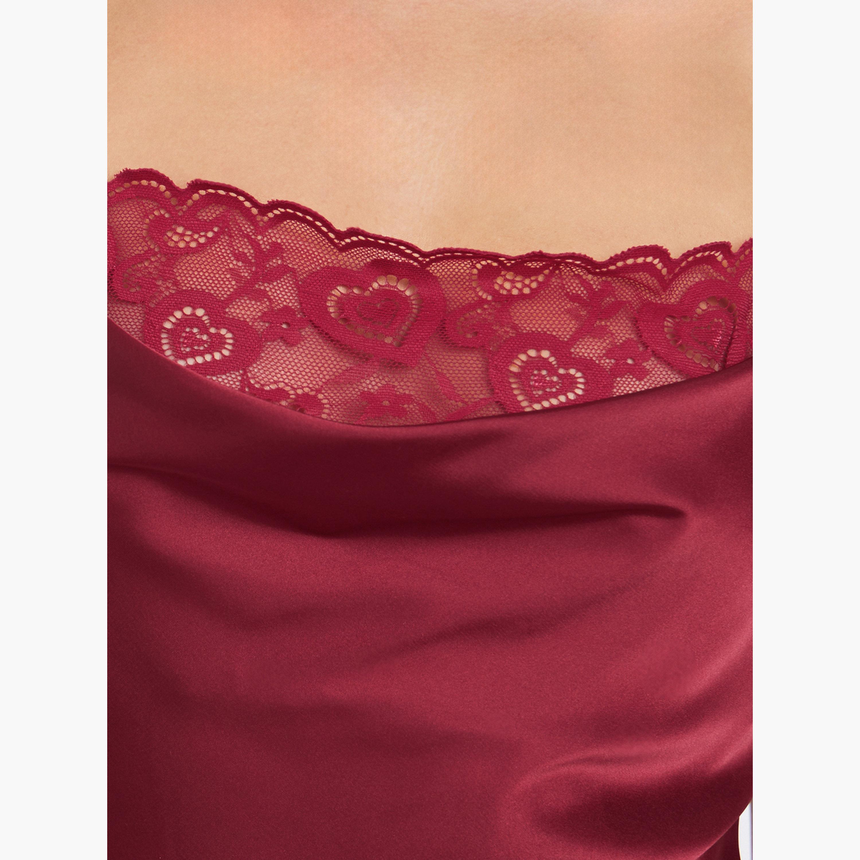 ستايلي - فستان ساتان رقبة واسعة وتفاصيل دانتيل وفتحة جانبية وسروال داخلي-women-clothing-lingerie-babydollsandbodysuits-image-5