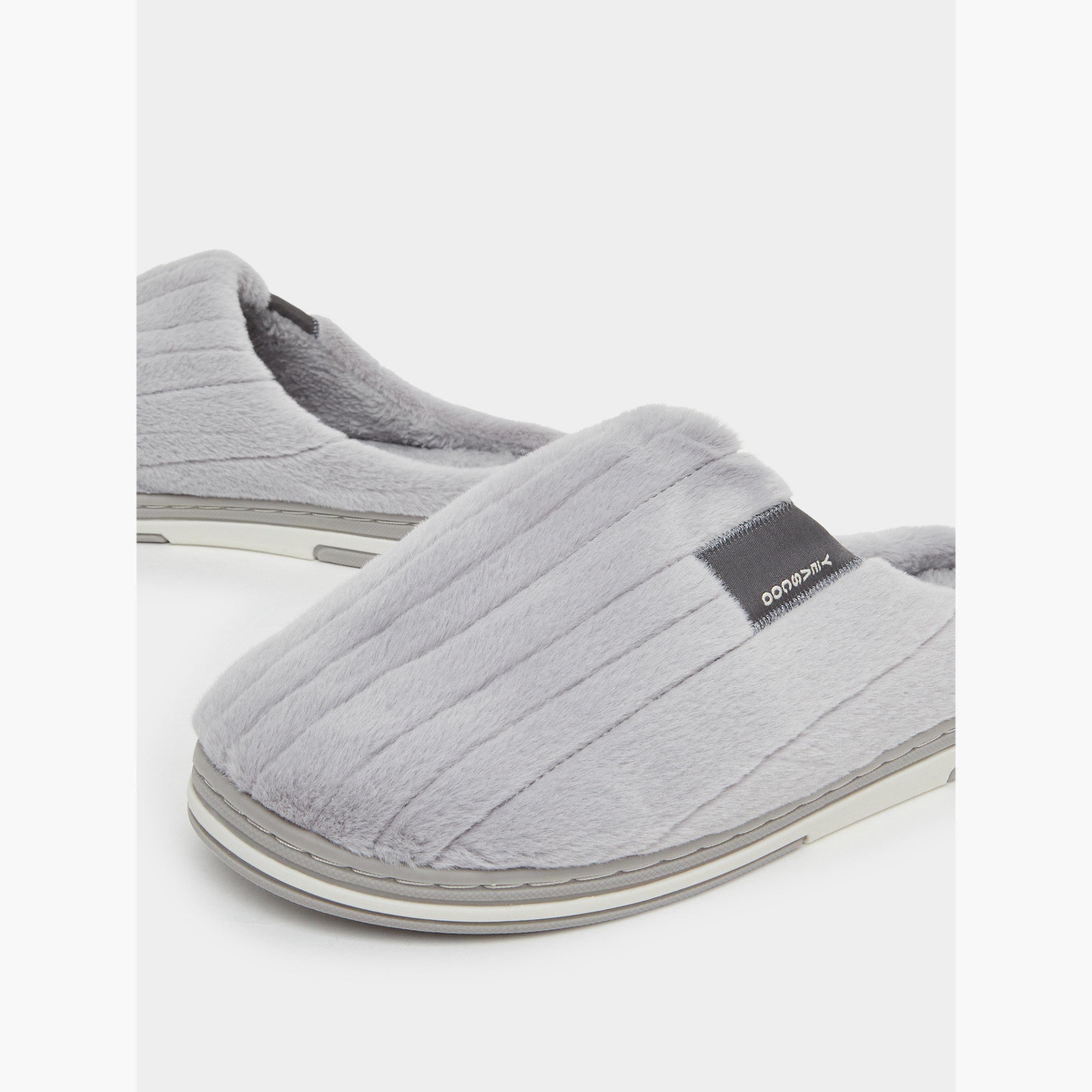 شبشب غرفة نوم ناعم سهل الارتداء-men-shoes-flipflopsandslides-image-3