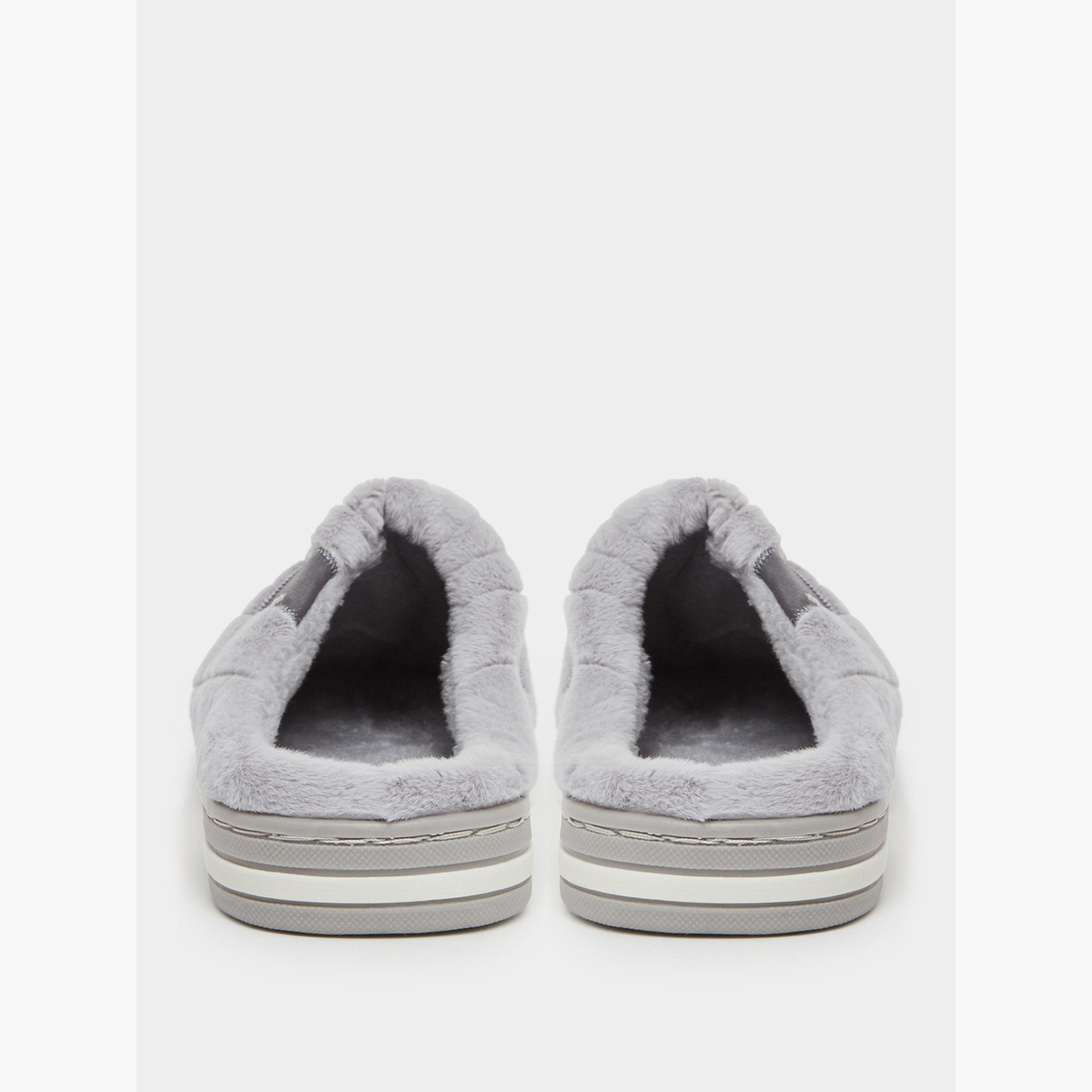 شبشب غرفة نوم ناعم سهل الارتداء-men-shoes-flipflopsandslides-image-4