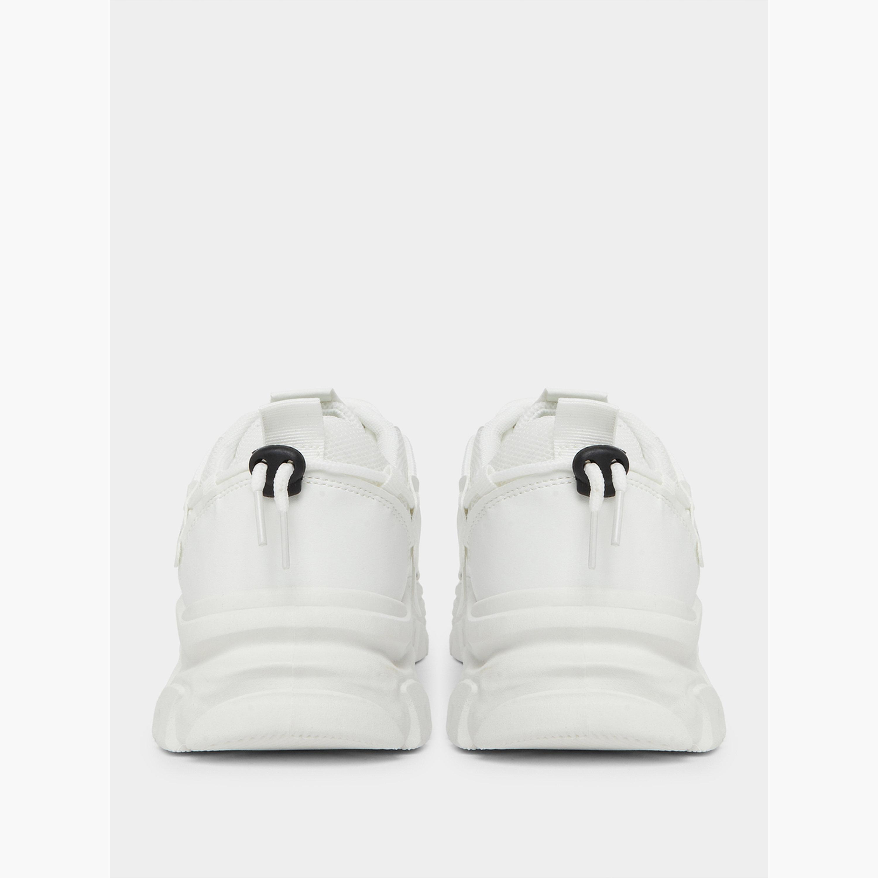 حذاء سنيكرز بنعل شانكي ورباط غلق-men-shoes-sneakers-image-4
