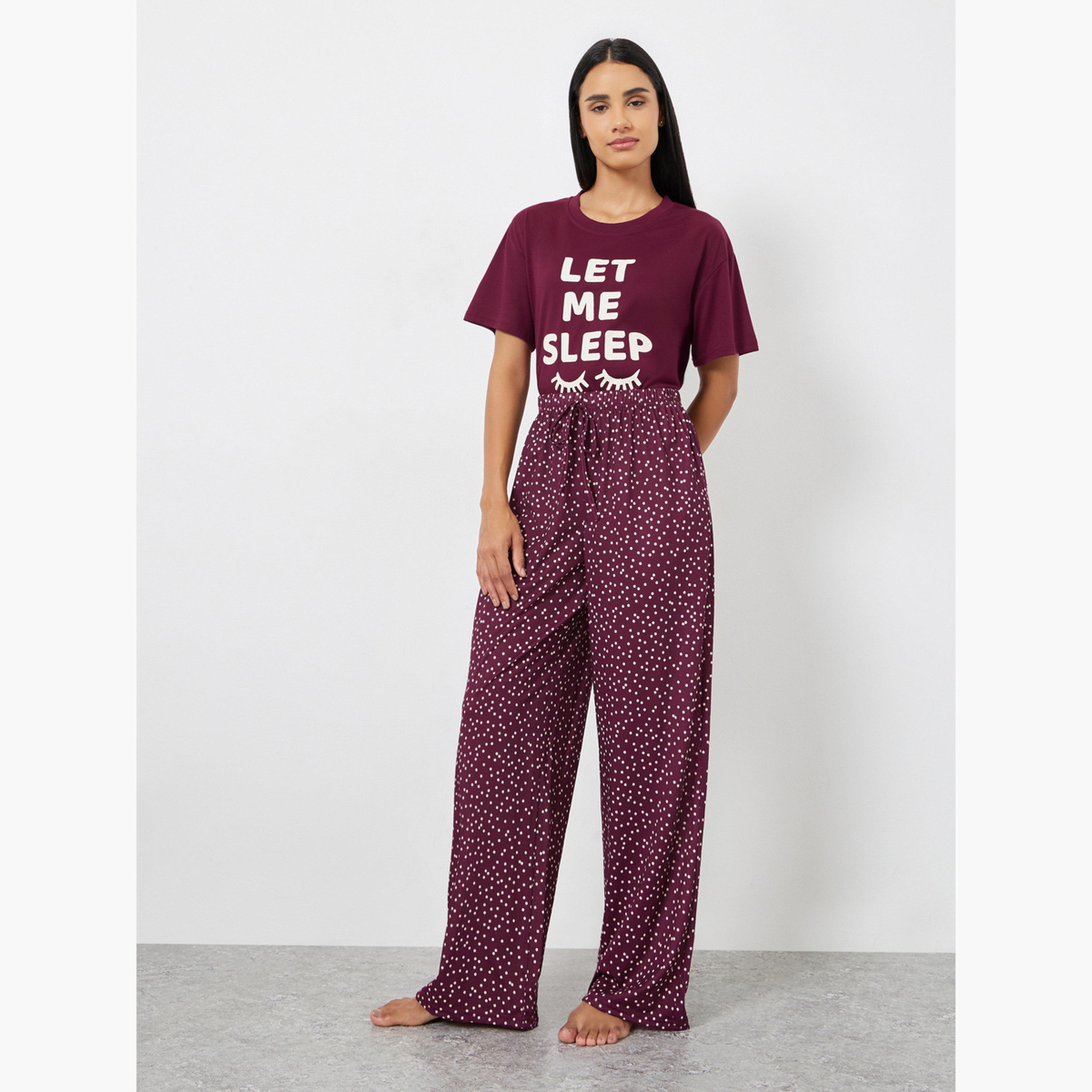 ستايلي - بيجاما ببطبعة ليت مي سليب وقميص غرافيكي-women-clothing-nightwear-pyjamas-longsets-image-5