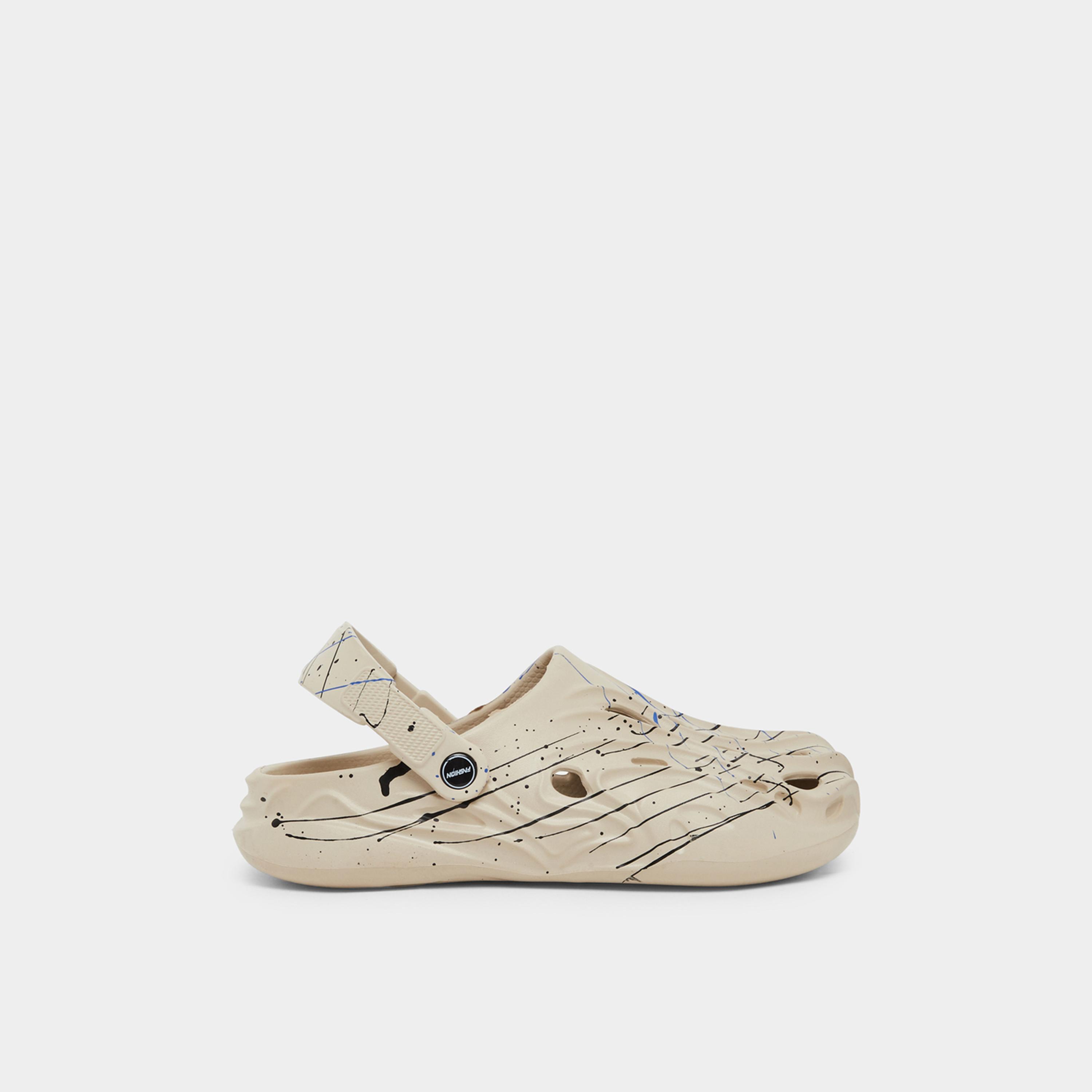 ستايلي - شبشب سهل الارتداء بطبعة ونقش محدد-men-shoes-flipflopsandslides-image-3