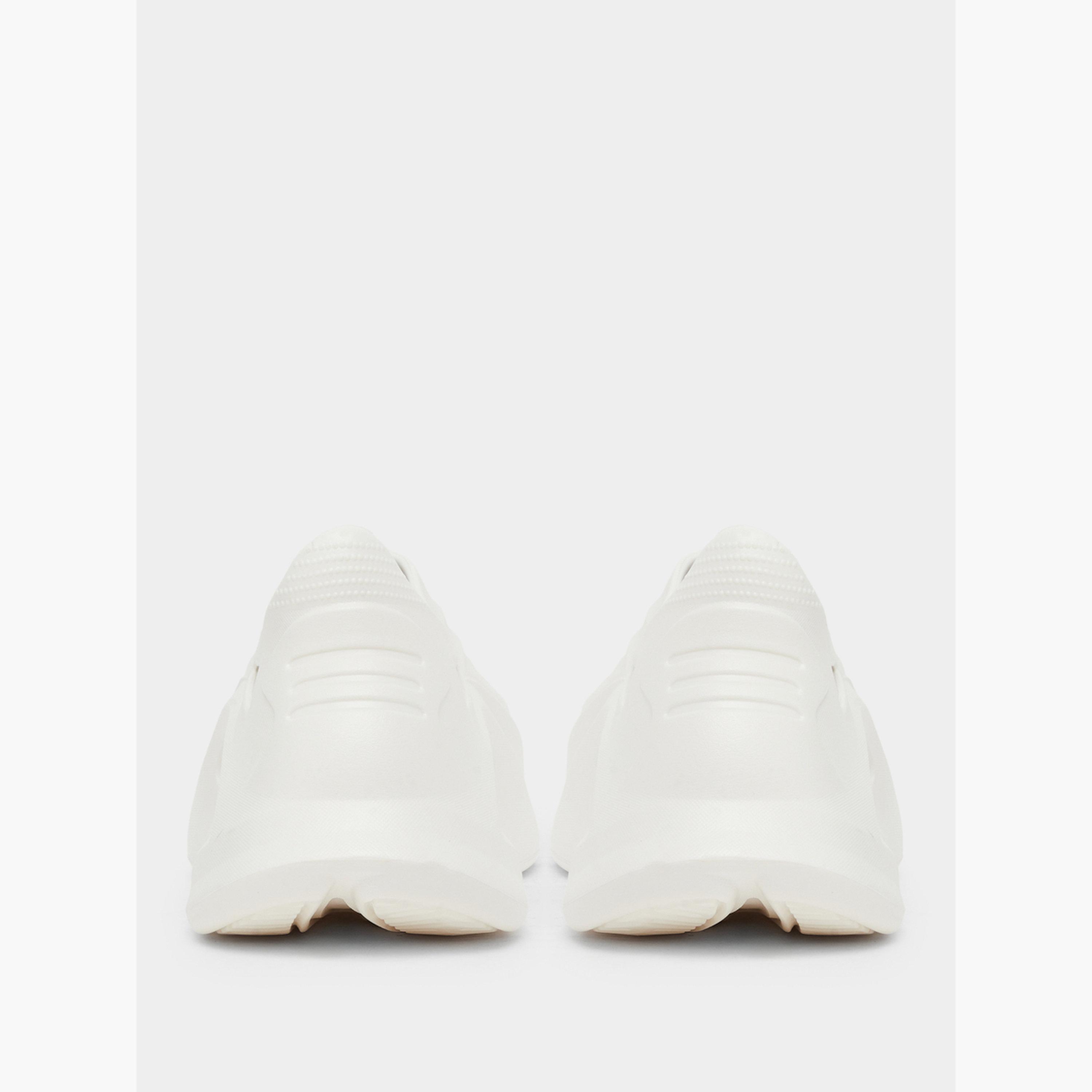 شبشب كلوغز سادة سهل الارتداء بتفاصيل مفتوحة-men-shoes-sandals-image-5