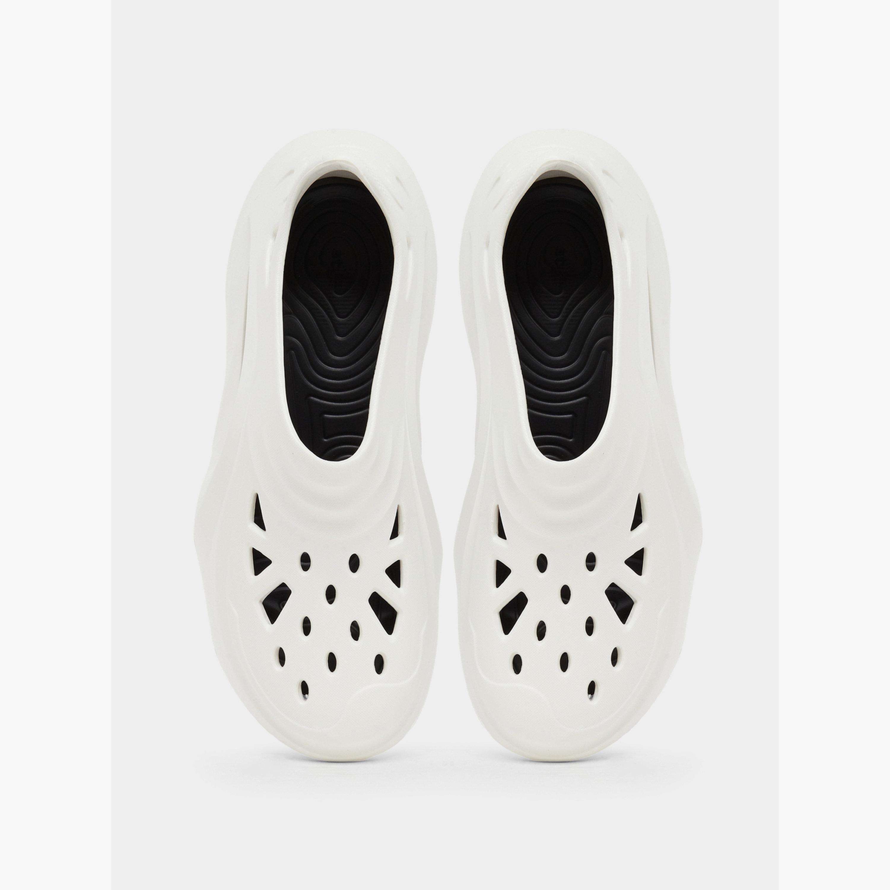 شبشب كلوغز سادة سهل الارتداء بتفاصيل مفتوحة-men-shoes-sandals-image-6