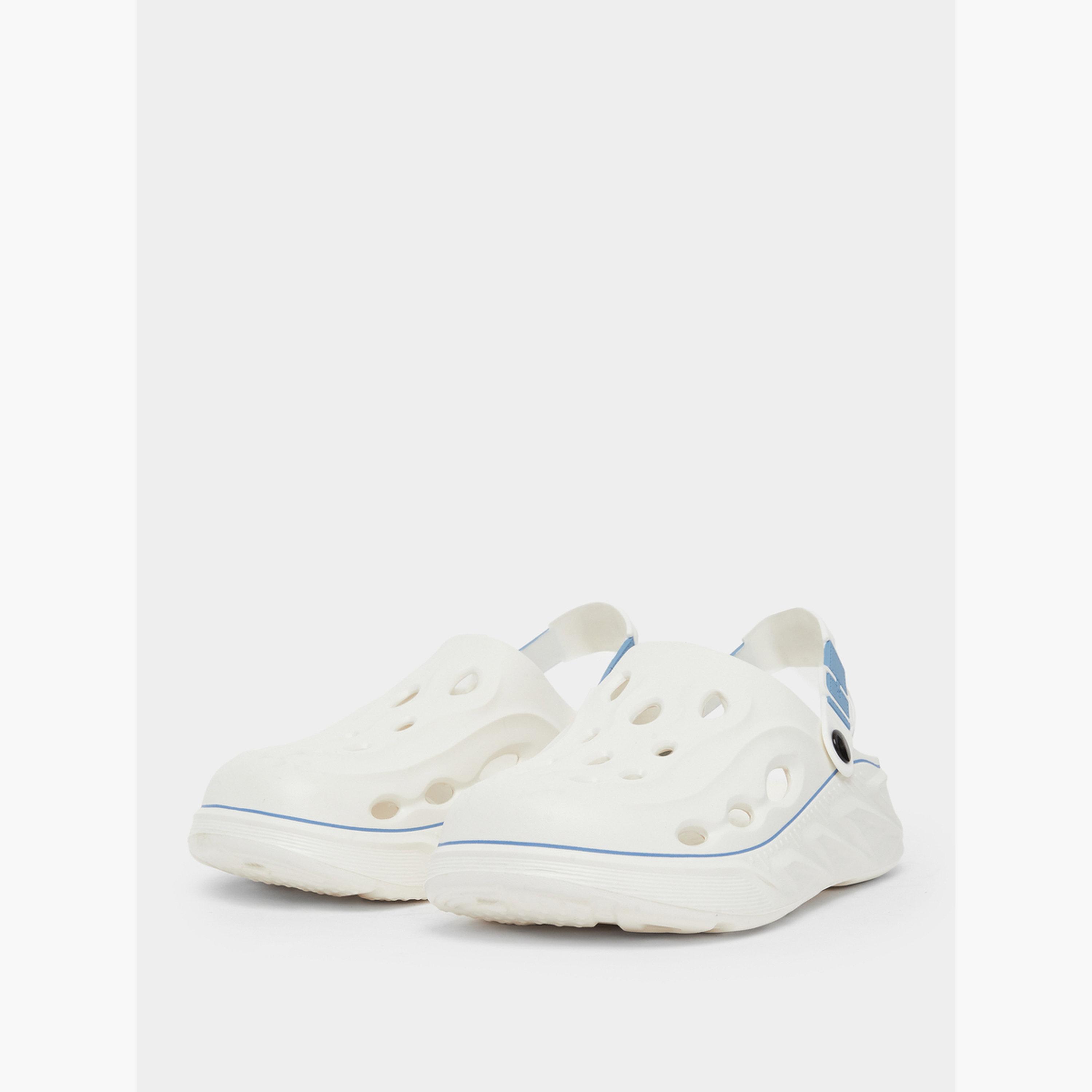 شبشب سهل الارتداء بتفاصيل متباينة-men-shoes-sandals-image-1