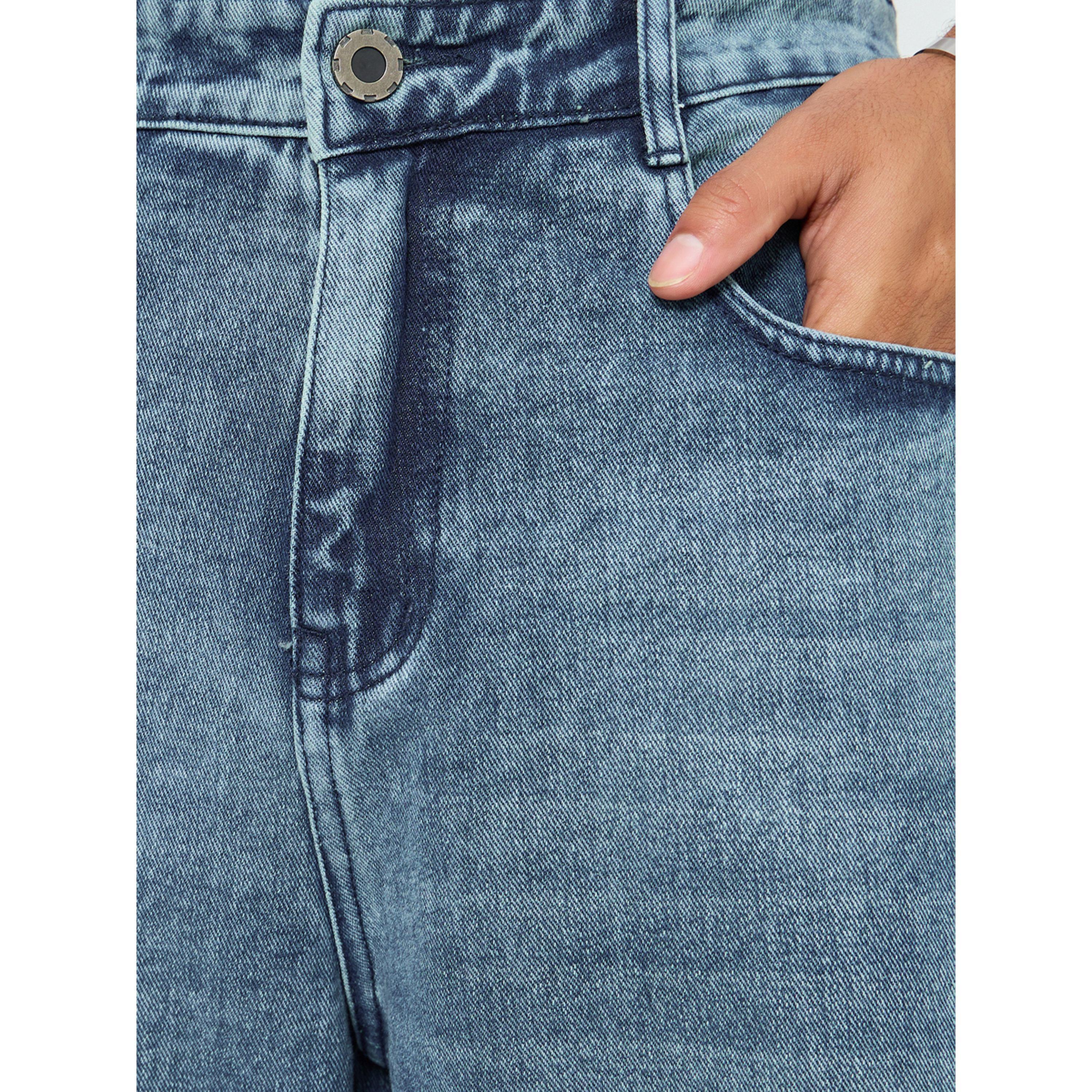 جينز بقصة سائبة وتفاصيل باهتة-men-clothing-bottoms-jeans-image-3