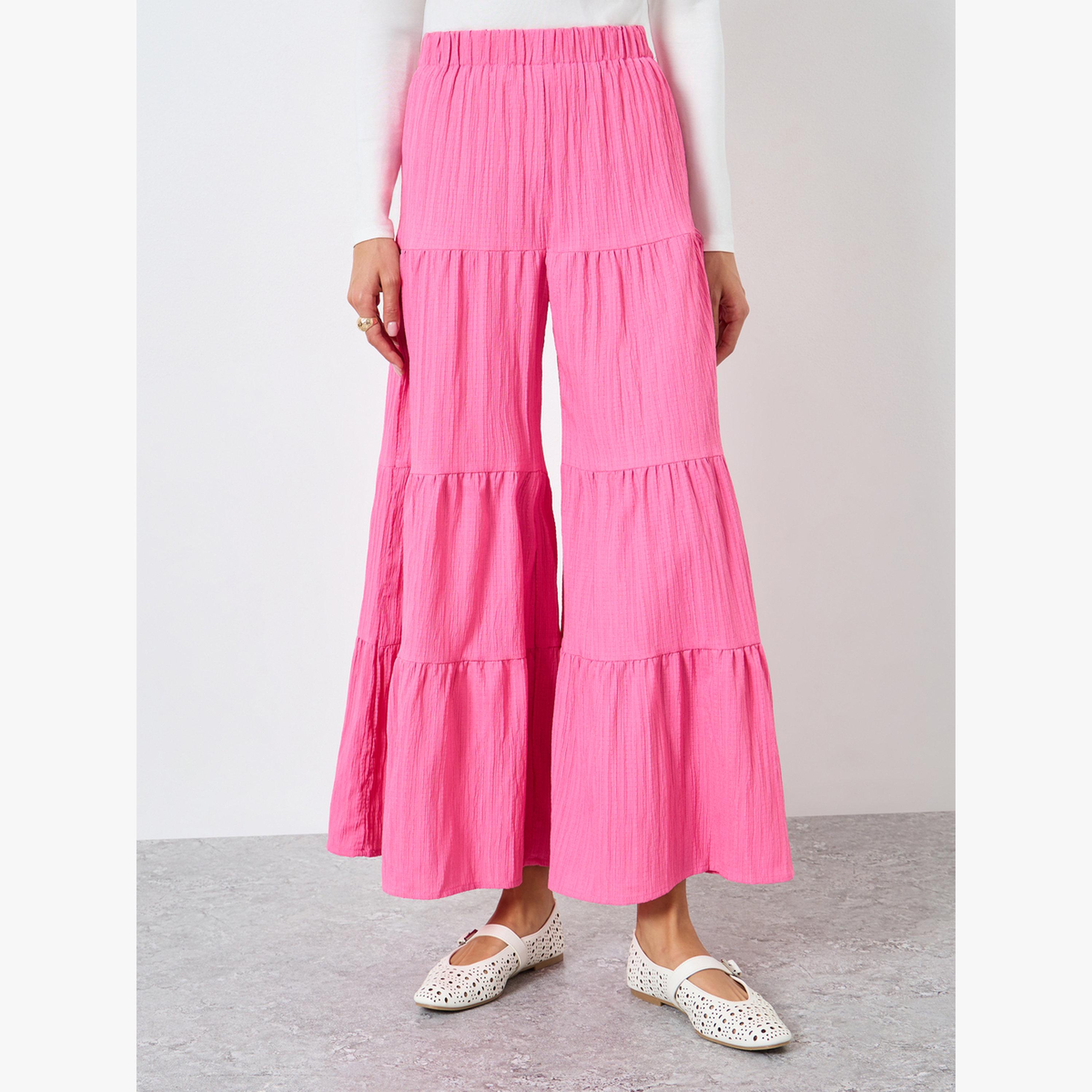 بنطال بلازو وردي بطبقات ونقشة بارزة-women-clothing-bottoms-trousers-image-1