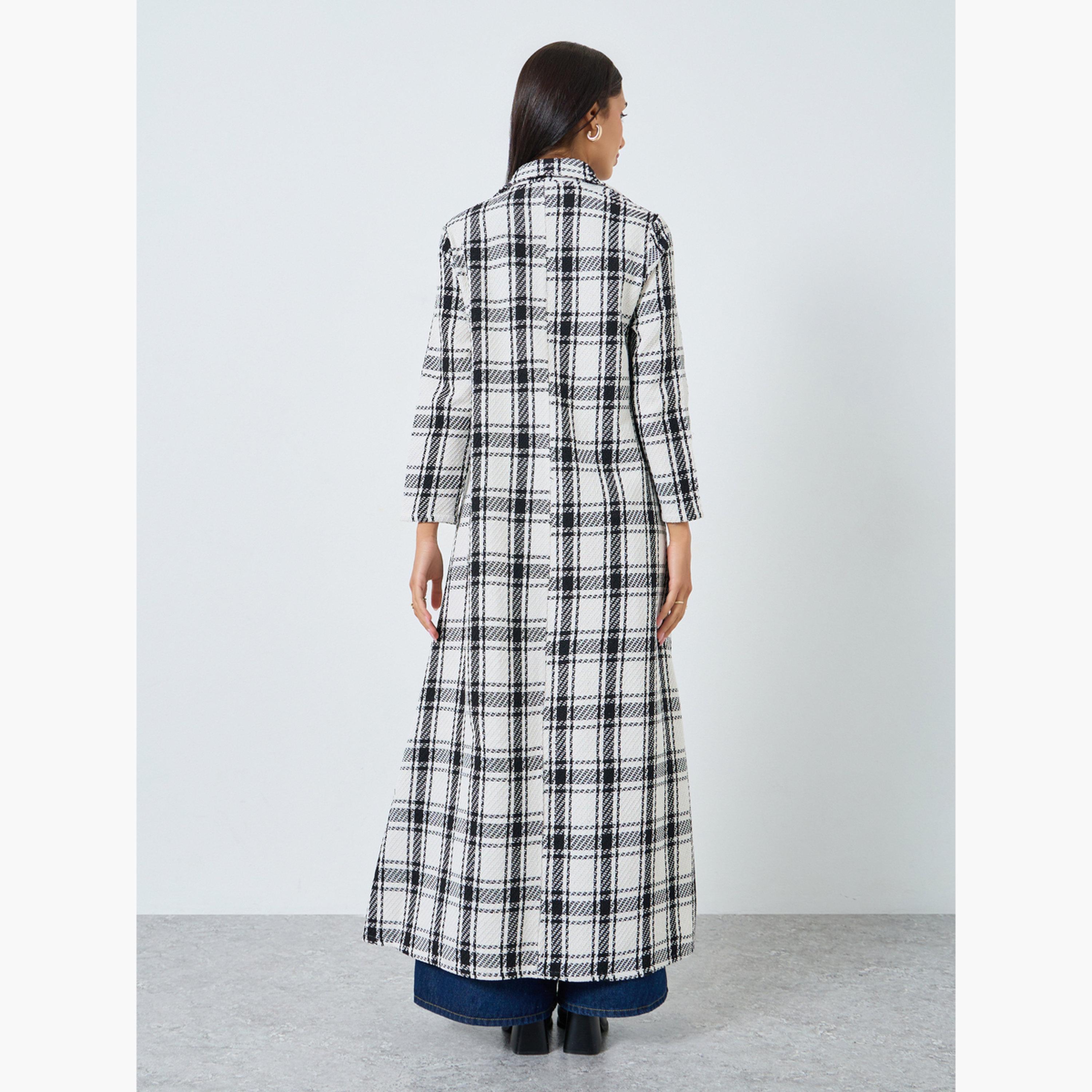 ستايلي - عباية بنقشة مربعات ورقبة بليزر-women-arabicclothing-abayas-image-5