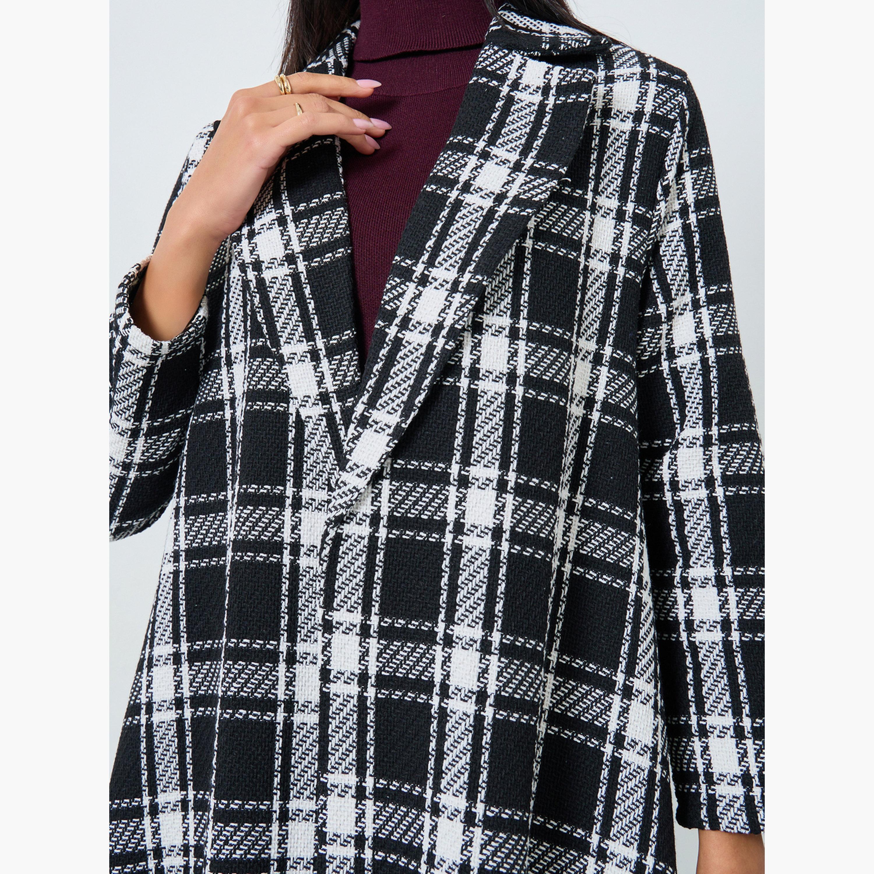 ستايلي - عباية سوداء منقوشة بياقة بليزر-women-arabicclothing-abayas-image-4