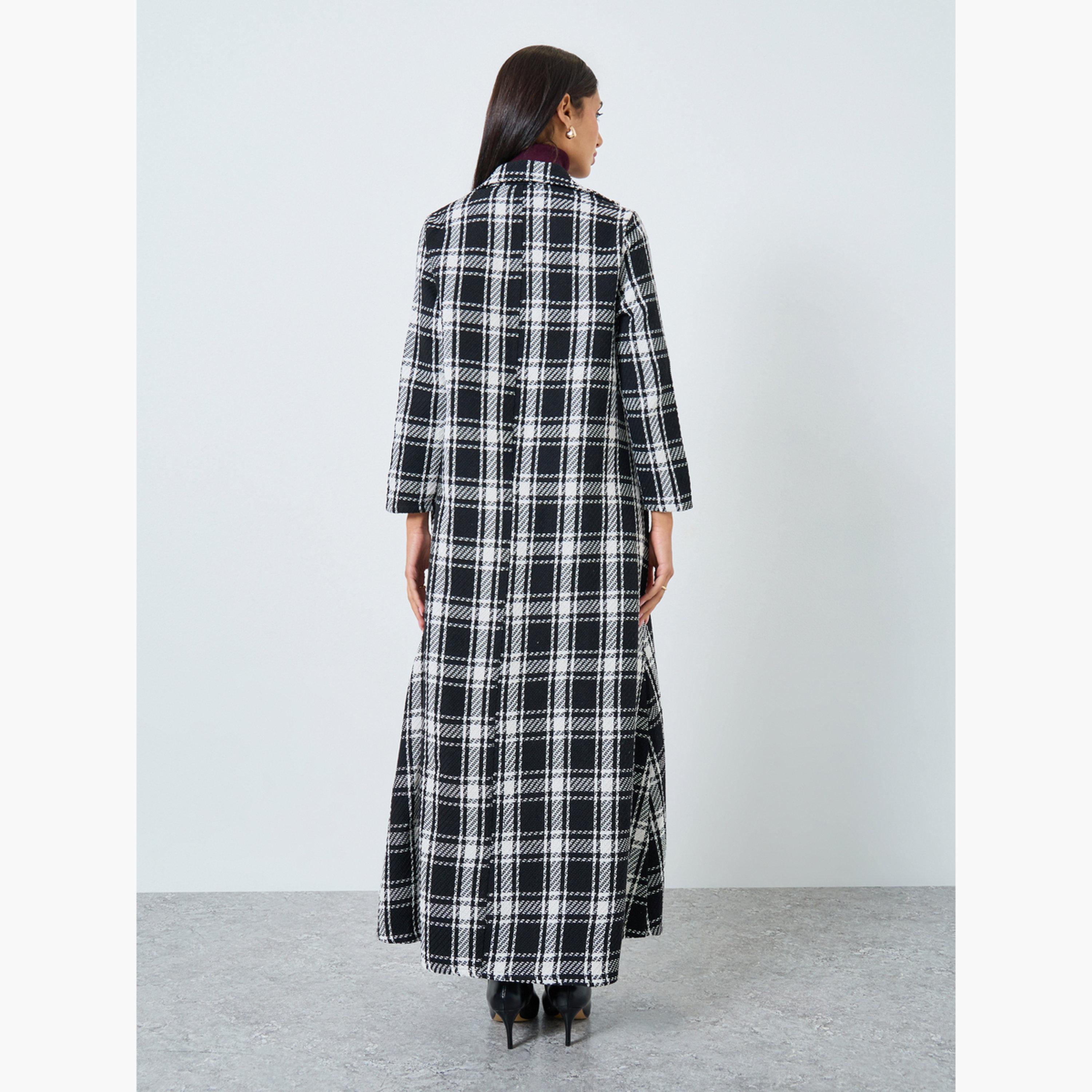 ستايلي - عباية سوداء منقوشة بياقة بليزر-women-arabicclothing-abayas-image-5