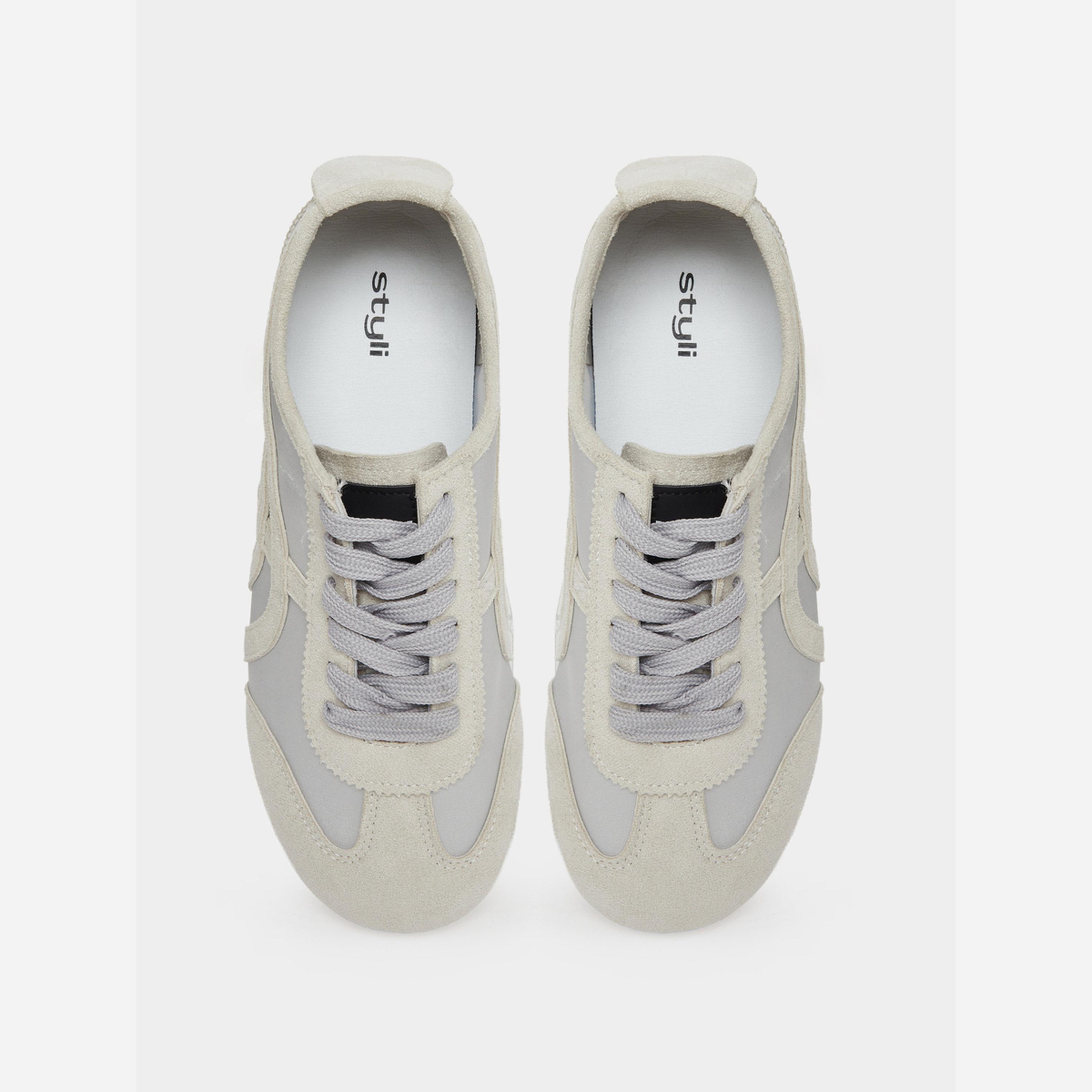 ستايلي - أحذية رياضية للنساء كلاسيكية رباط-women-shoes-sneakers-image-3