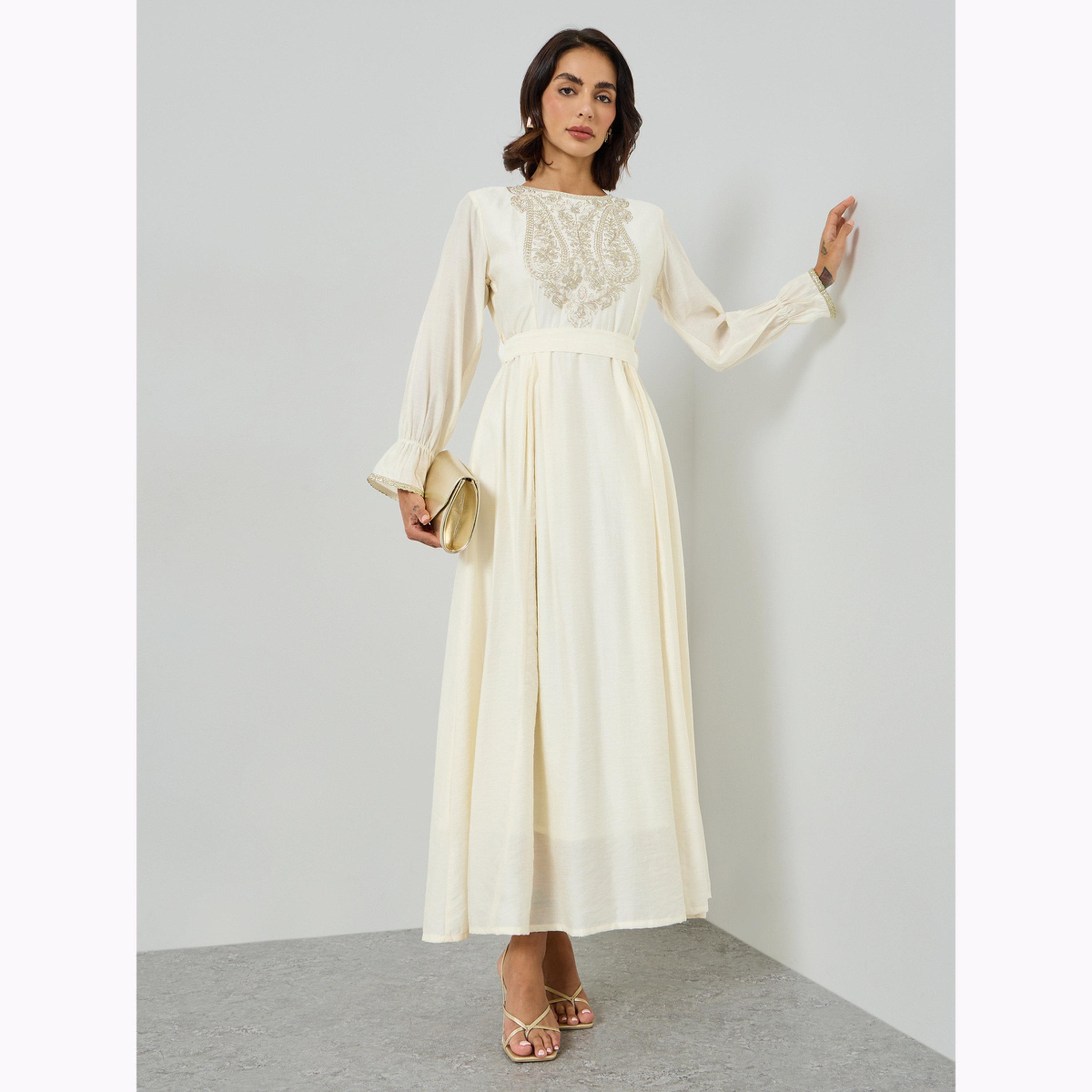 فستان طويل بحافة واسعة وتفاصيل مزينة-women-clothing-dresses-image-1