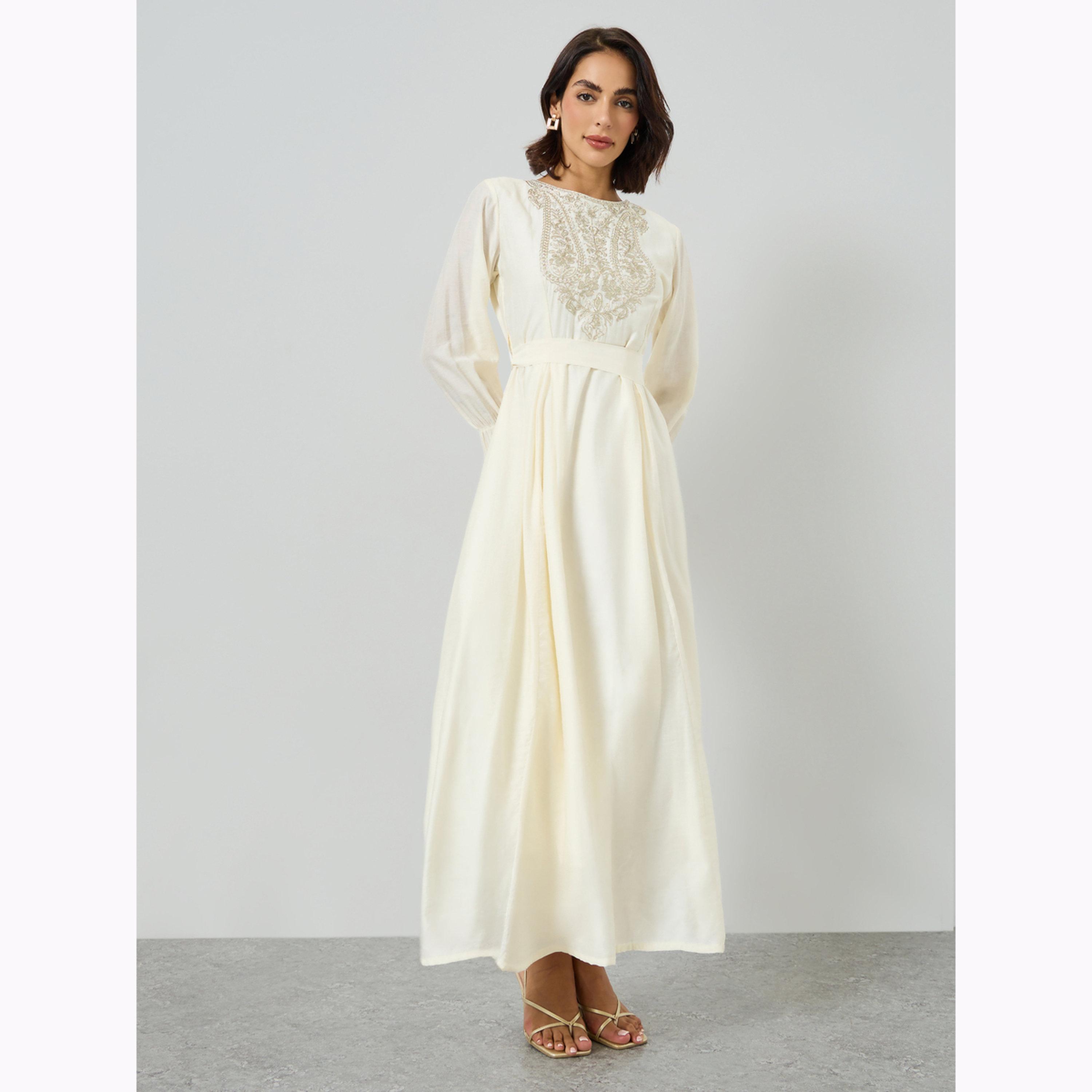 فستان طويل بحافة واسعة وتفاصيل مزينة-women-clothing-dresses-image-3