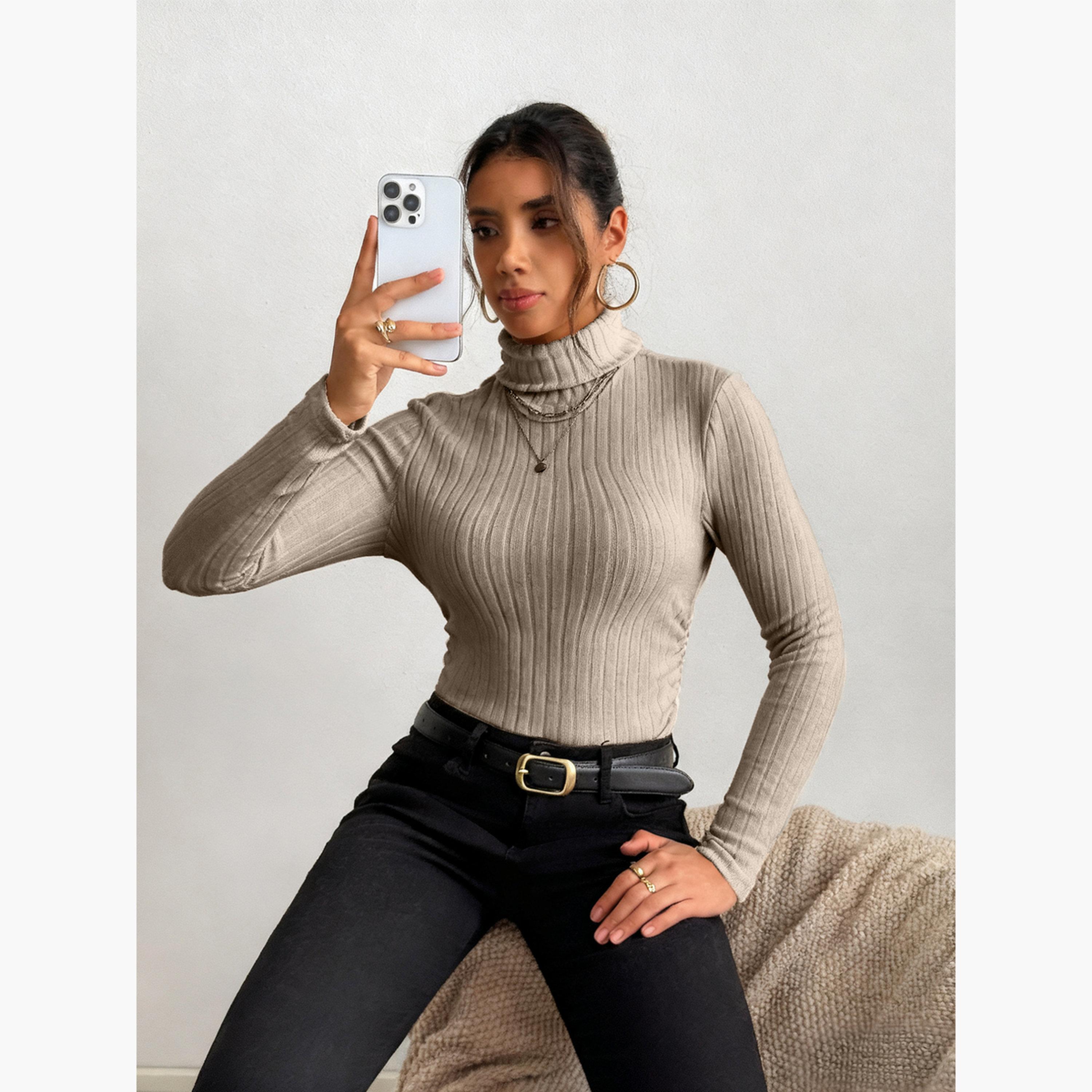 تيك تو - بلوزة نسائية بياقة مدورة مضلعة لون البيج-women-clothing-shirtsandblouses-blouses-image-2