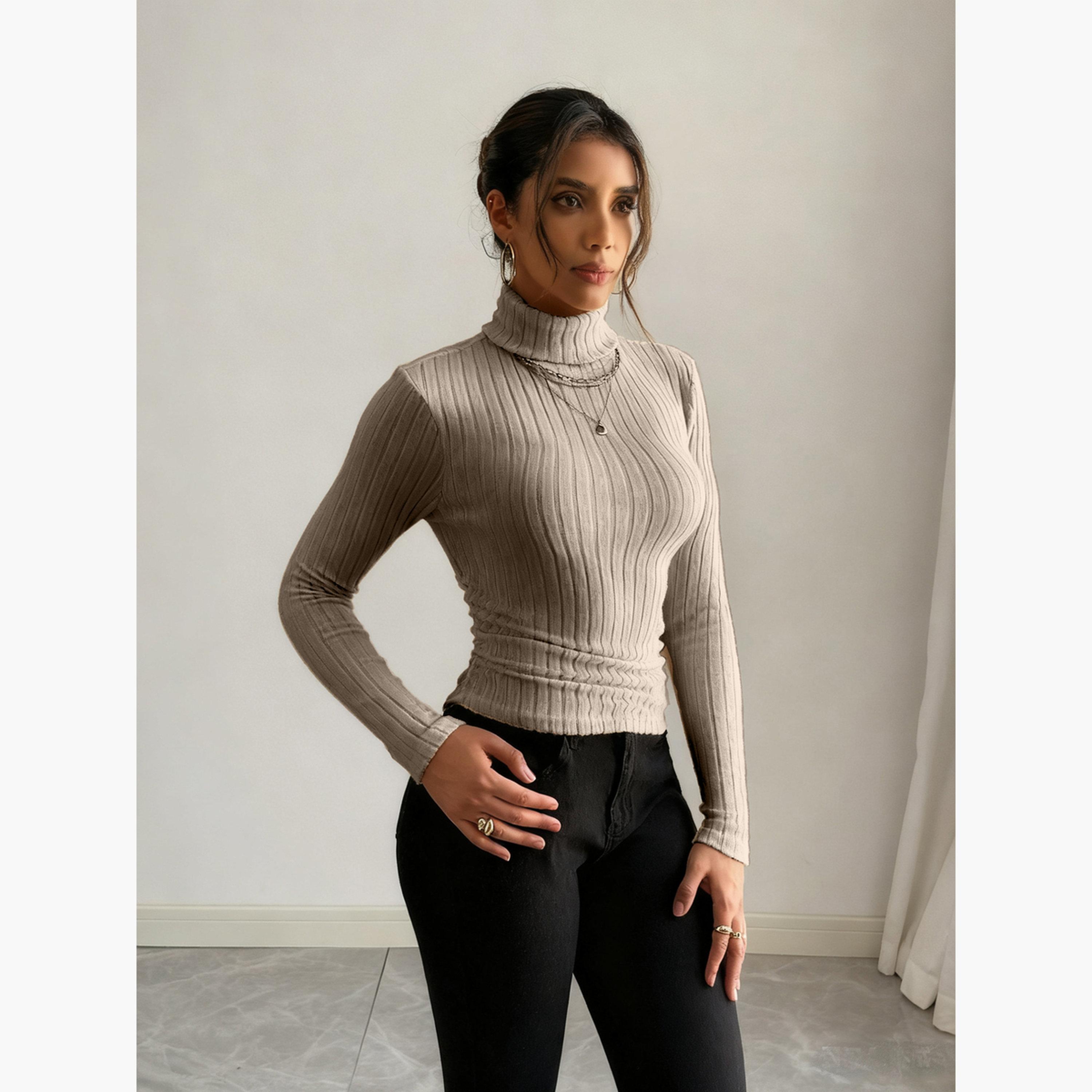 تيك تو - بلوزة نسائية بياقة مدورة مضلعة لون البيج-women-clothing-shirtsandblouses-blouses-image-4