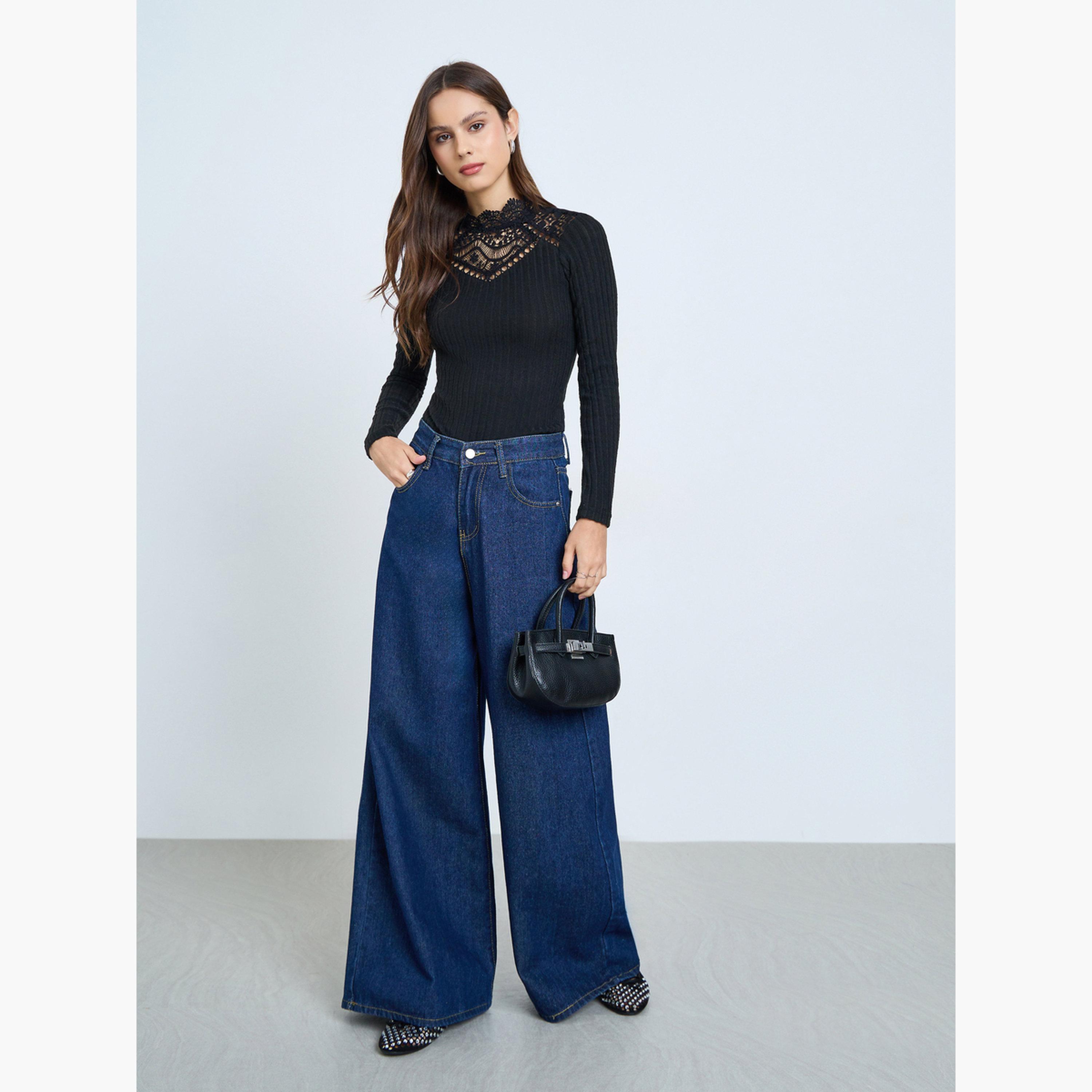 تيك تو - بلوزة بأكمام طويلة وتفاصيل دانتيل لون الأسود-women-clothing-shirtsandblouses-blouses-image-2