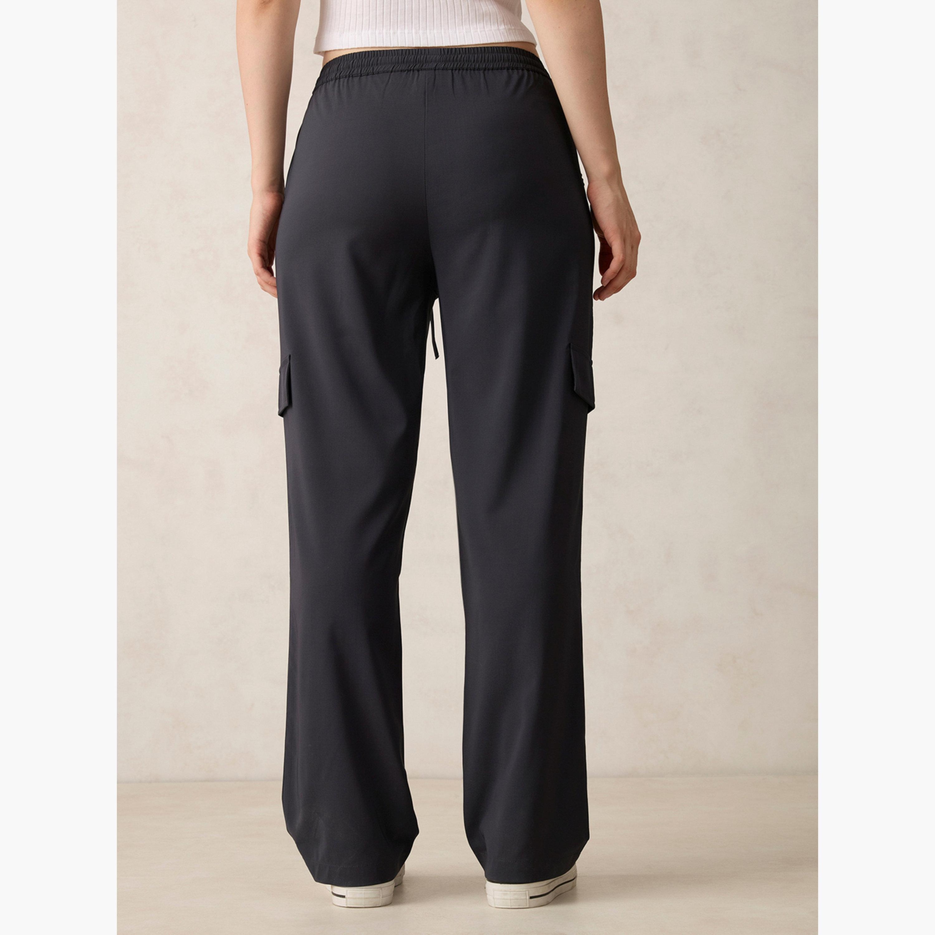 أوتزيدر × ستايلي - بنطال كارغو رمادي منمق-women-clothing-bottoms-trousers-image-3