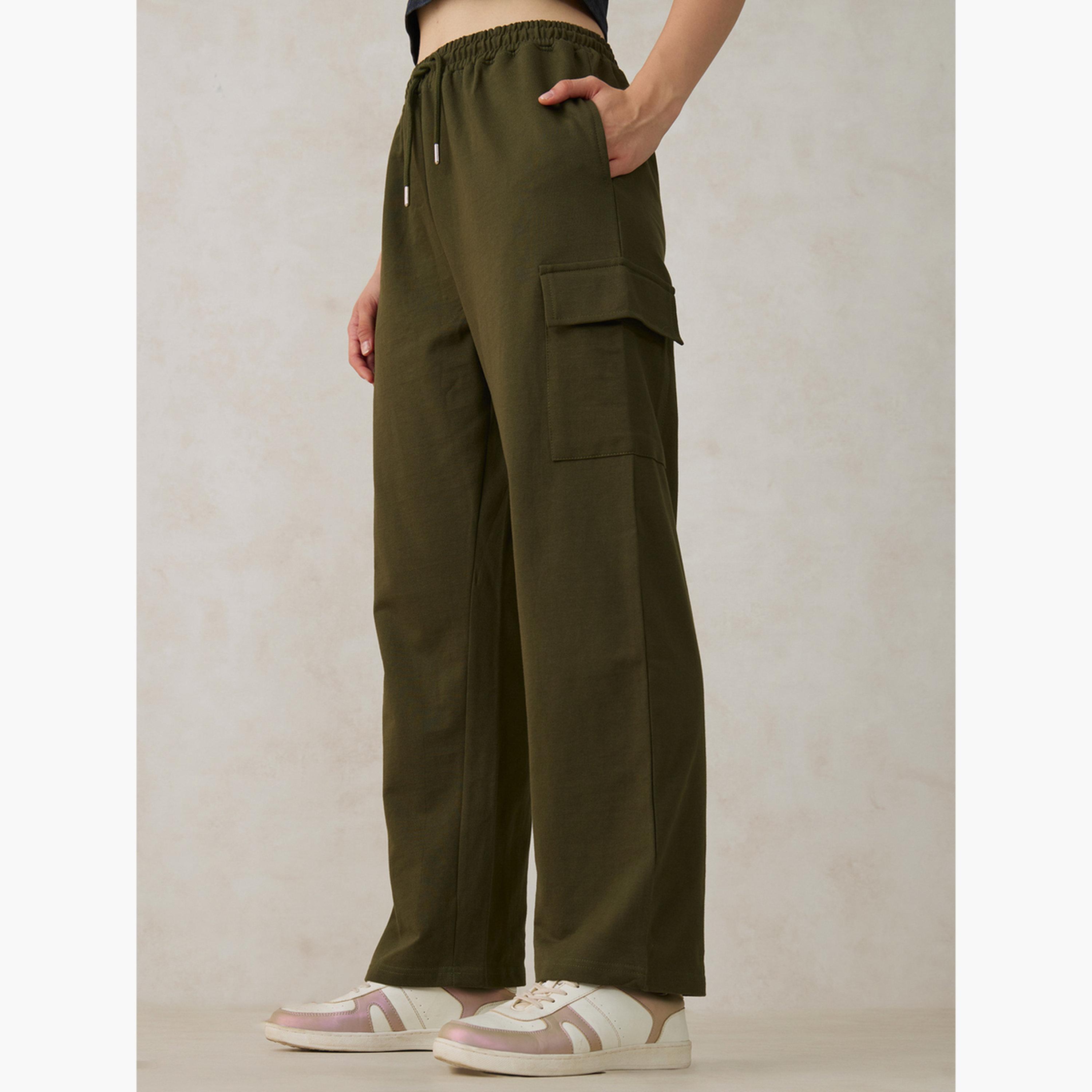أوتزيدر × ستايلي - بنطال رياضي كارغو واسع الساق بجيوب لون زيتوني-women-clothing-bottoms-joggers-image-4