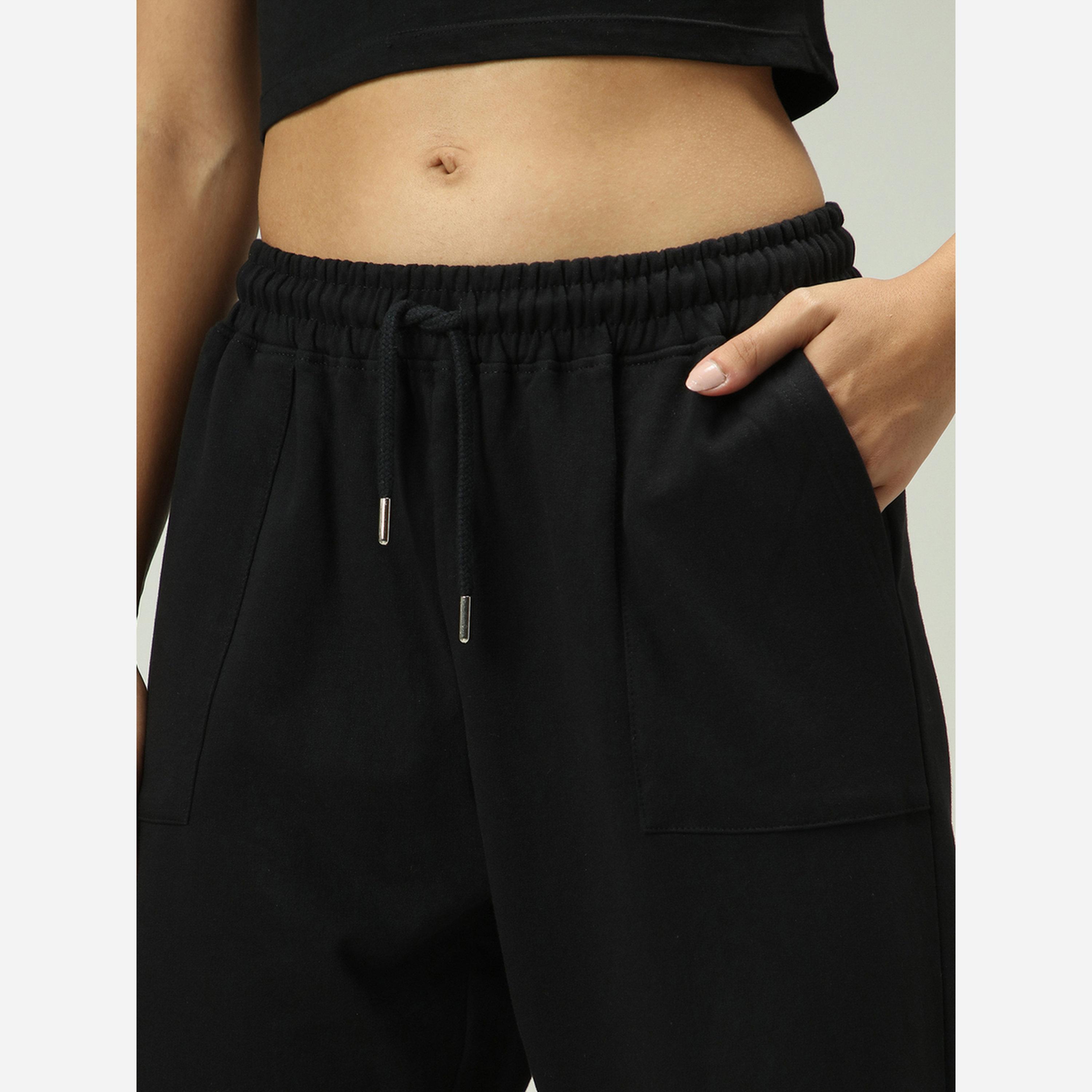 أوتزيدر × ستايلي - بنطال رياضي لون أسود واسع الساقين بجيوب رقعة-women-clothing-bottoms-joggers-image-5