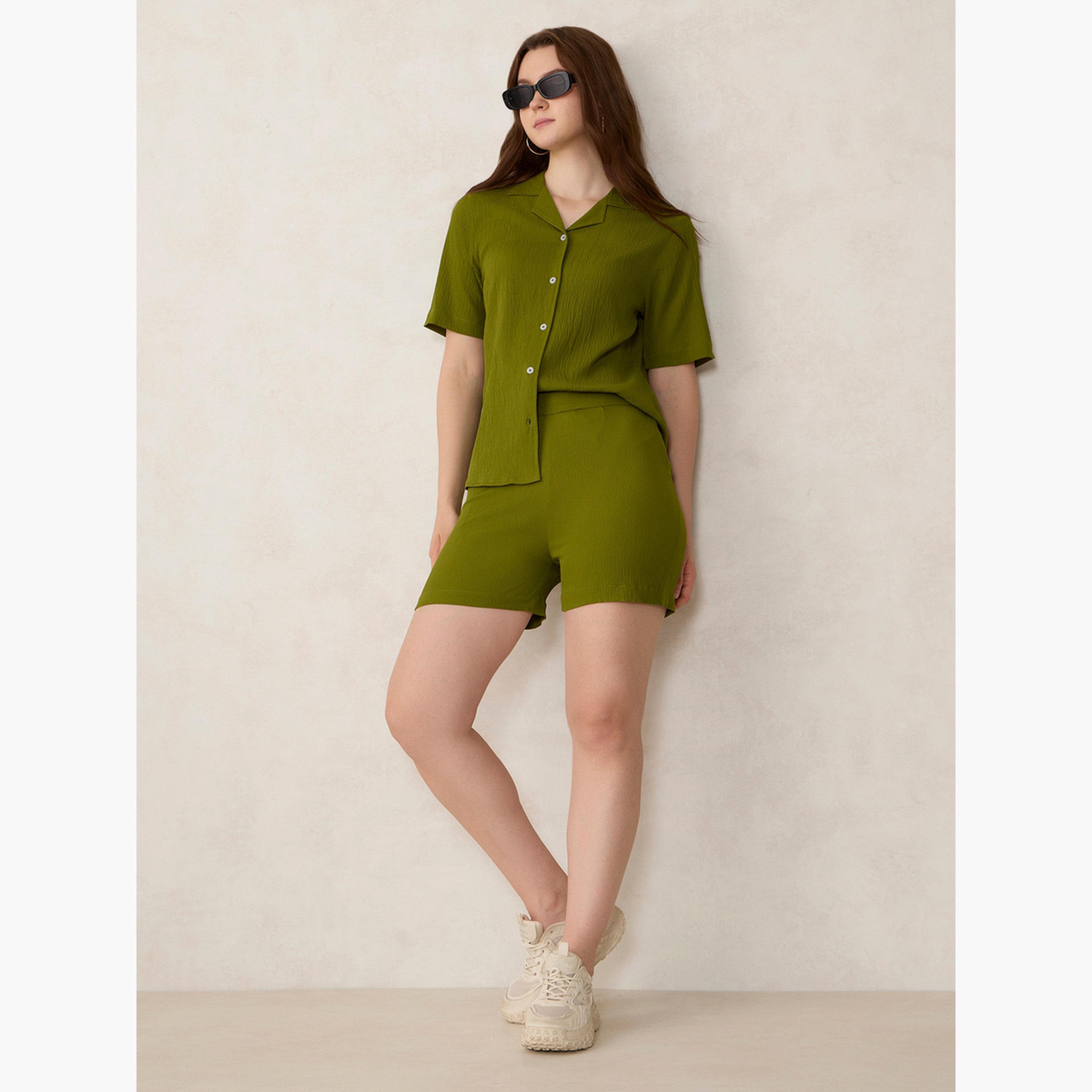 أوتزيدر × ستايلي - قميص منسوج أخضر مع شورت منسق-women-clothing-coordsets-image-2