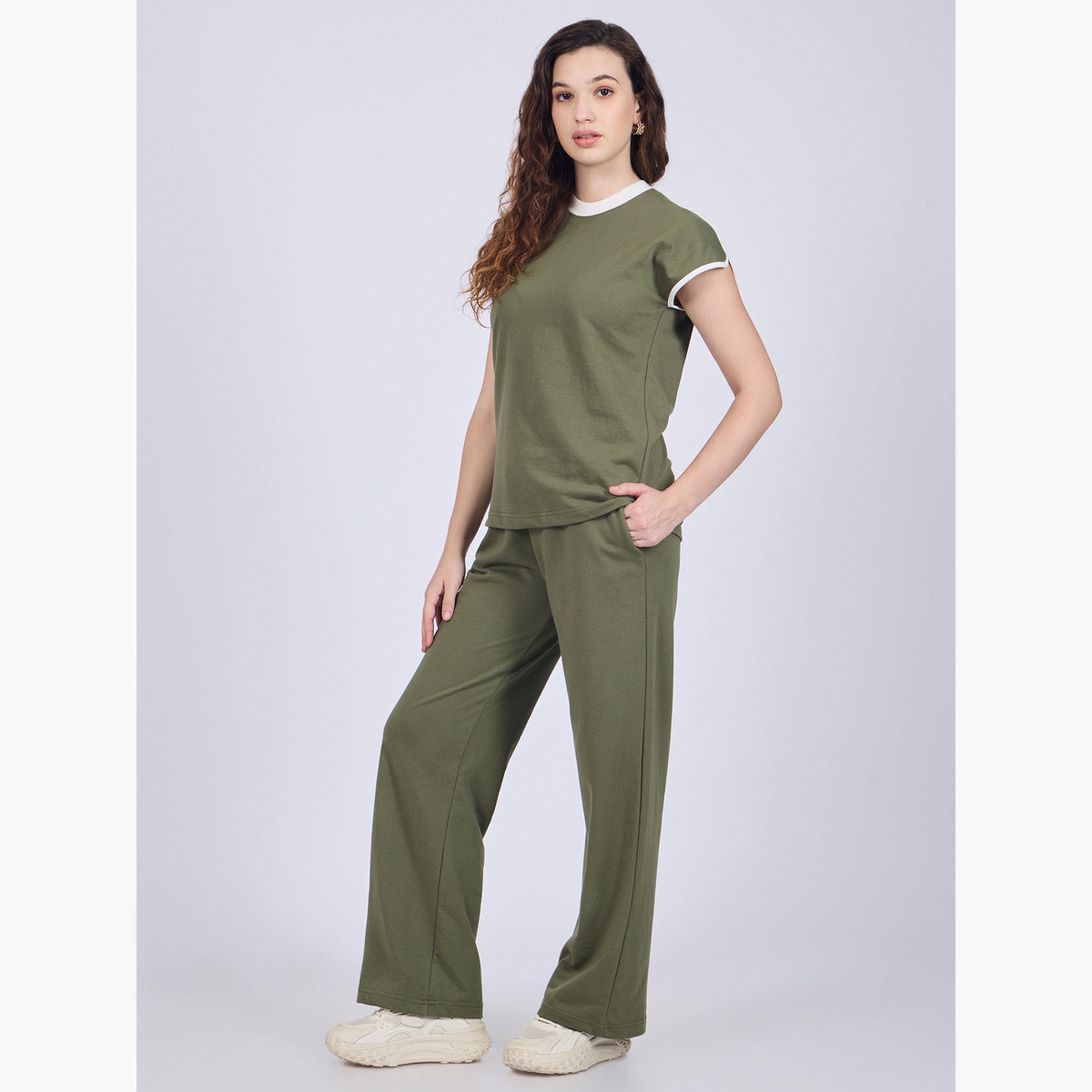 أوتزيدر × ستايلي - تي شيرت وبنطال رياضي لون زيتوني متباين-women-clothing-coordsets-image-1