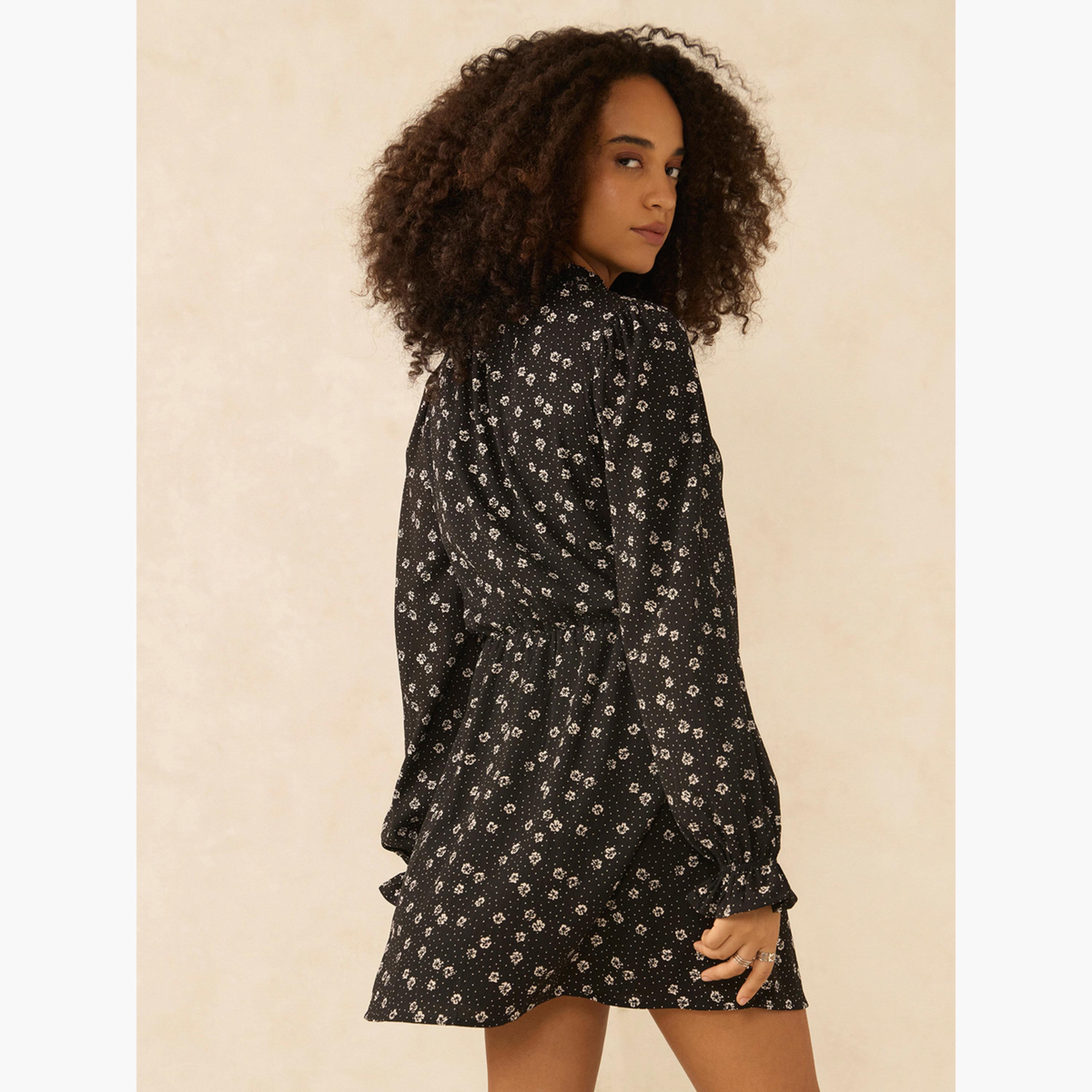 أوتزيدر × ستايلي - فستان قصير أسود برقبة عالية-women-clothing-dresses-image-3
