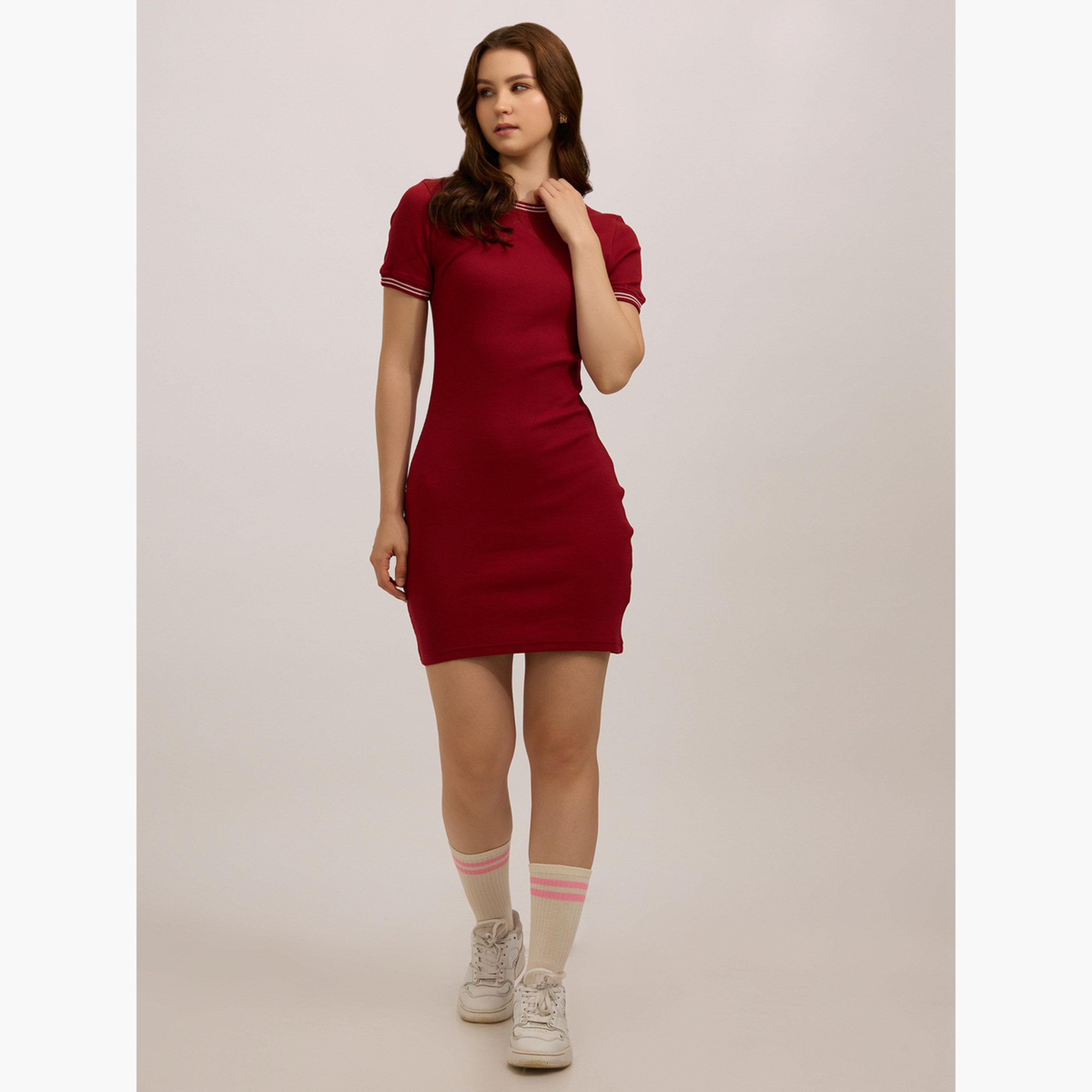 أوتزيدر × ستايلي - فستان قصير ضيق مضلع باللون البرغندي-women-clothing-dresses-image-2